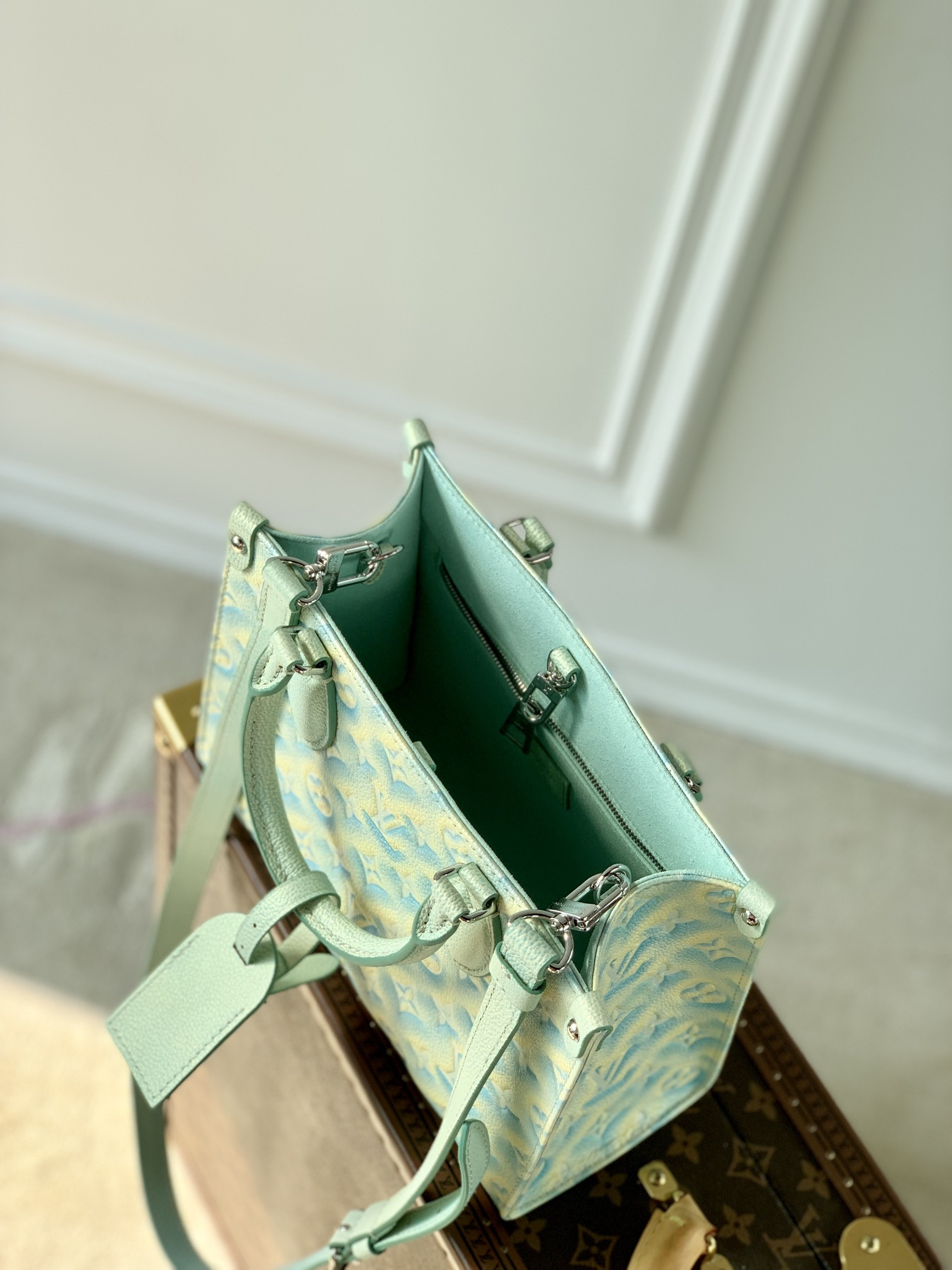 Louis Vuitton Onthego Bag