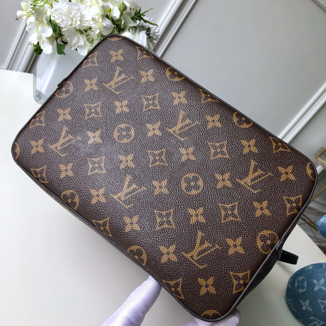 Louis Vuitton Néonoé Bag