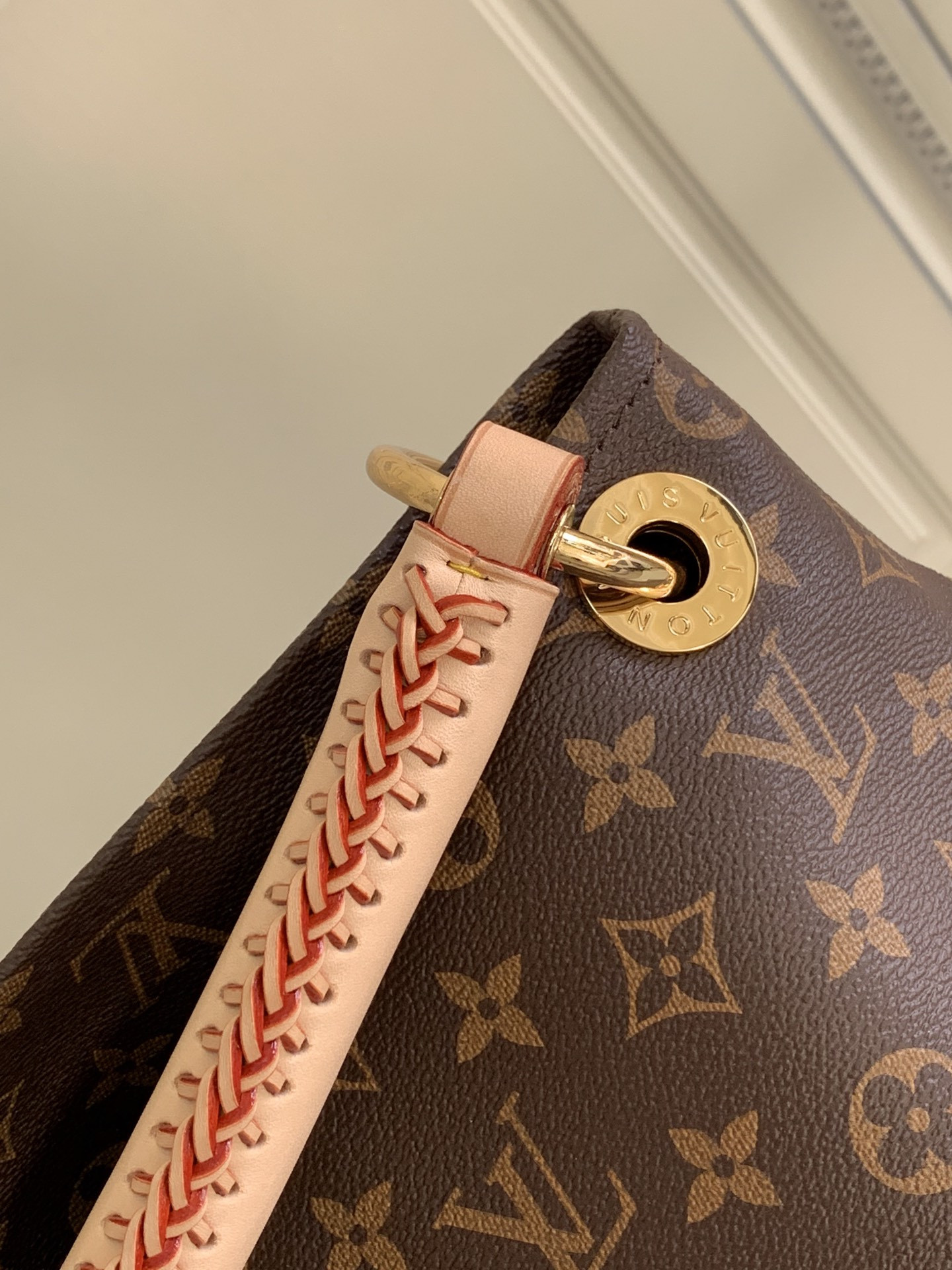 Louis Vuitton Artsy Bag