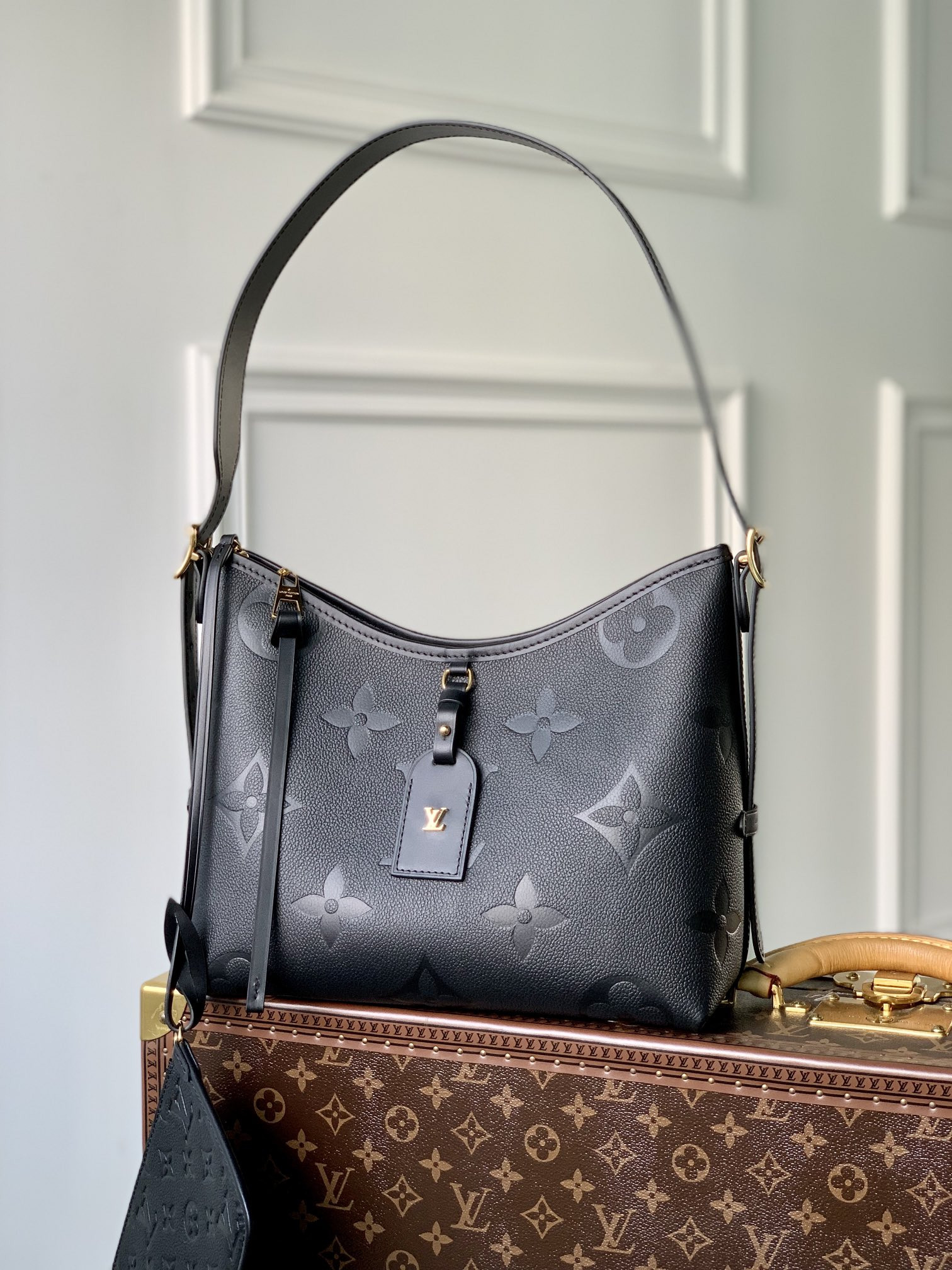 Louis Vuitton Carryall Bag