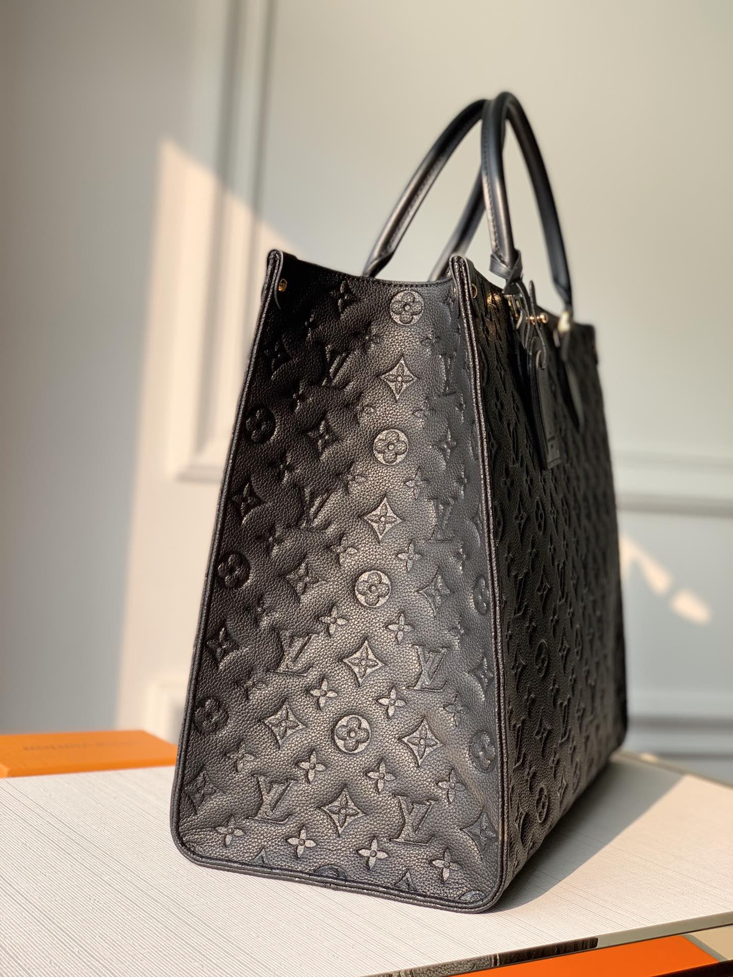 Louis Vuitton Onthego Bag