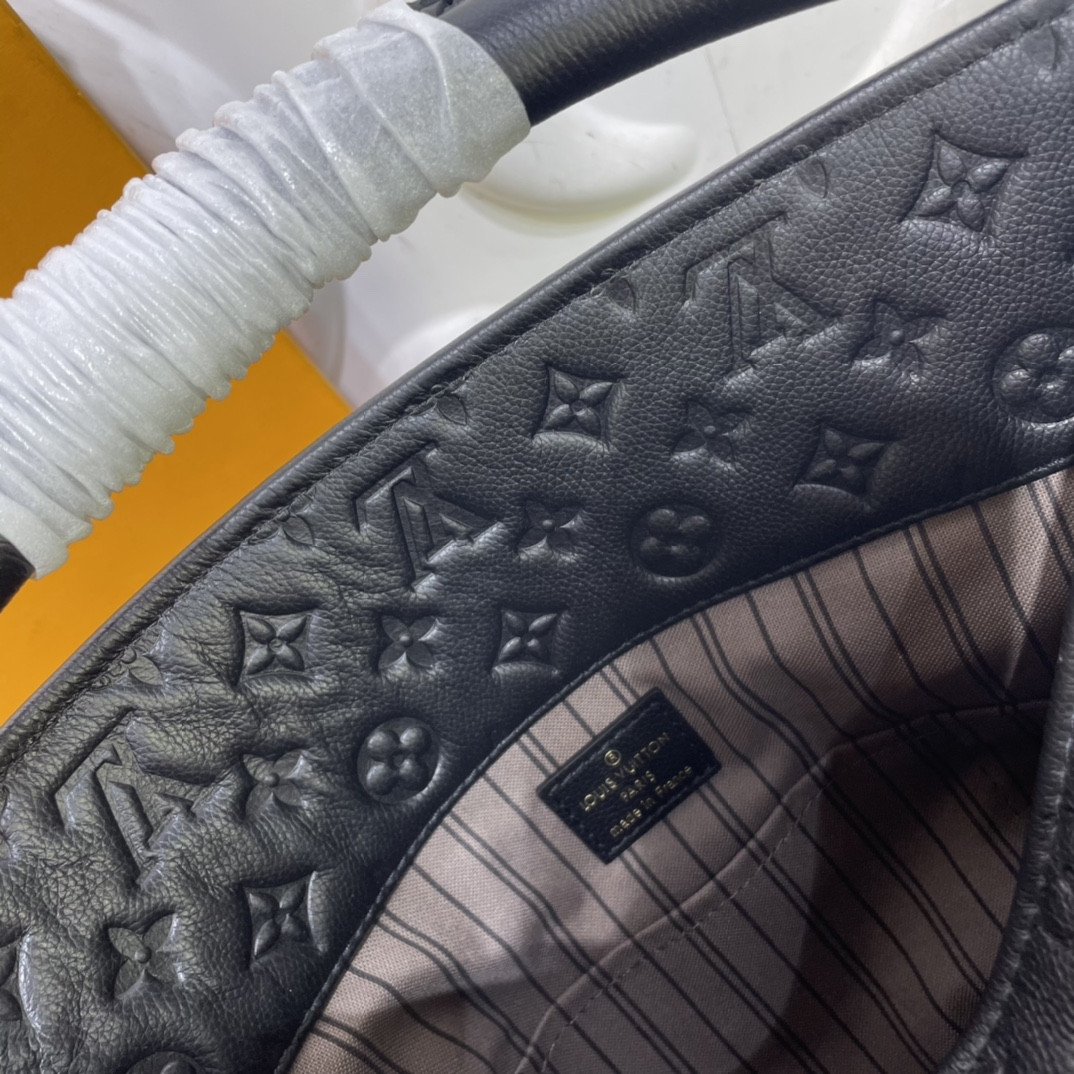 Louis Vuitton Artsy Bag