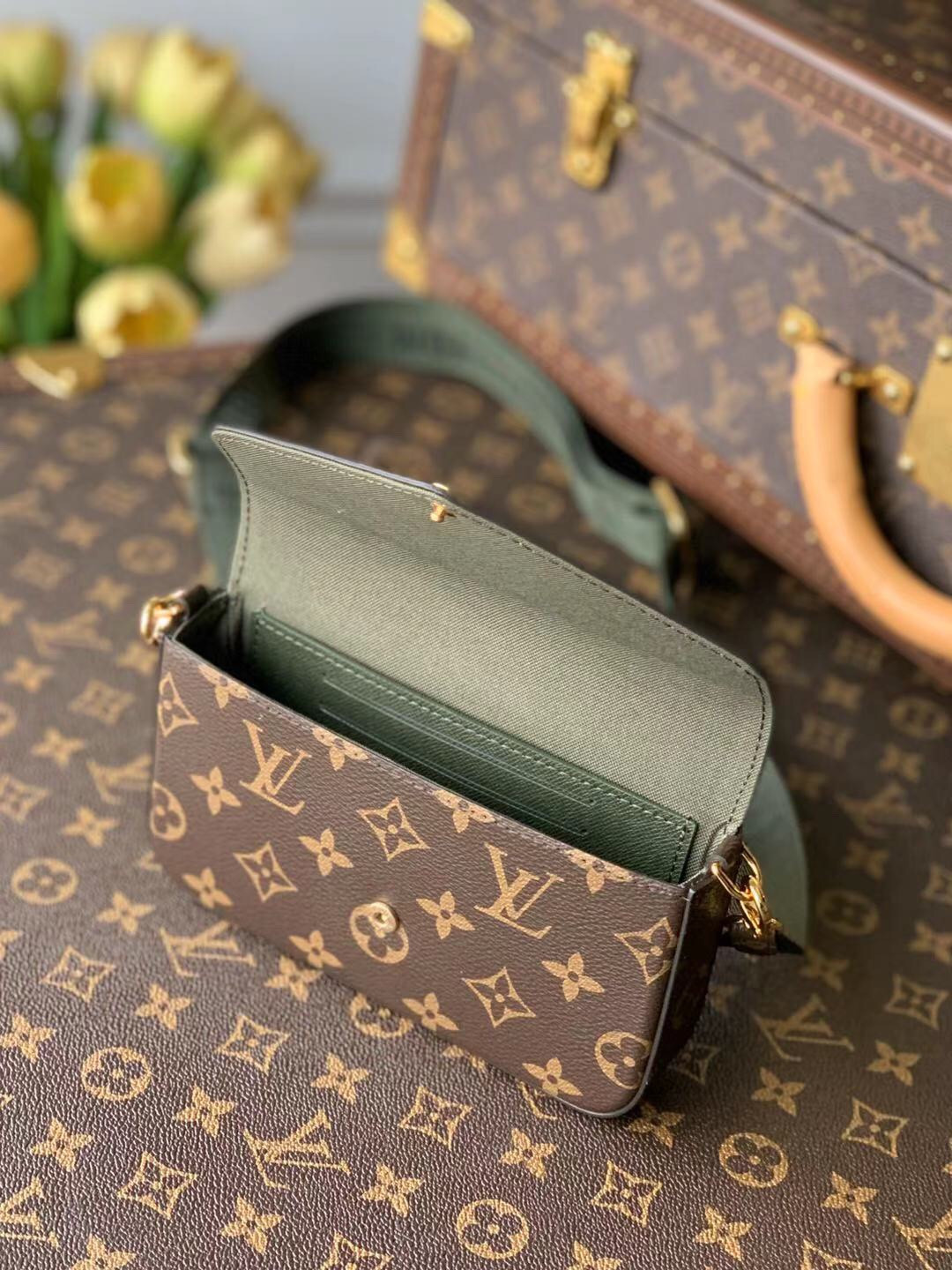 Louis Vuitton Multi Pochette Félicie Bag