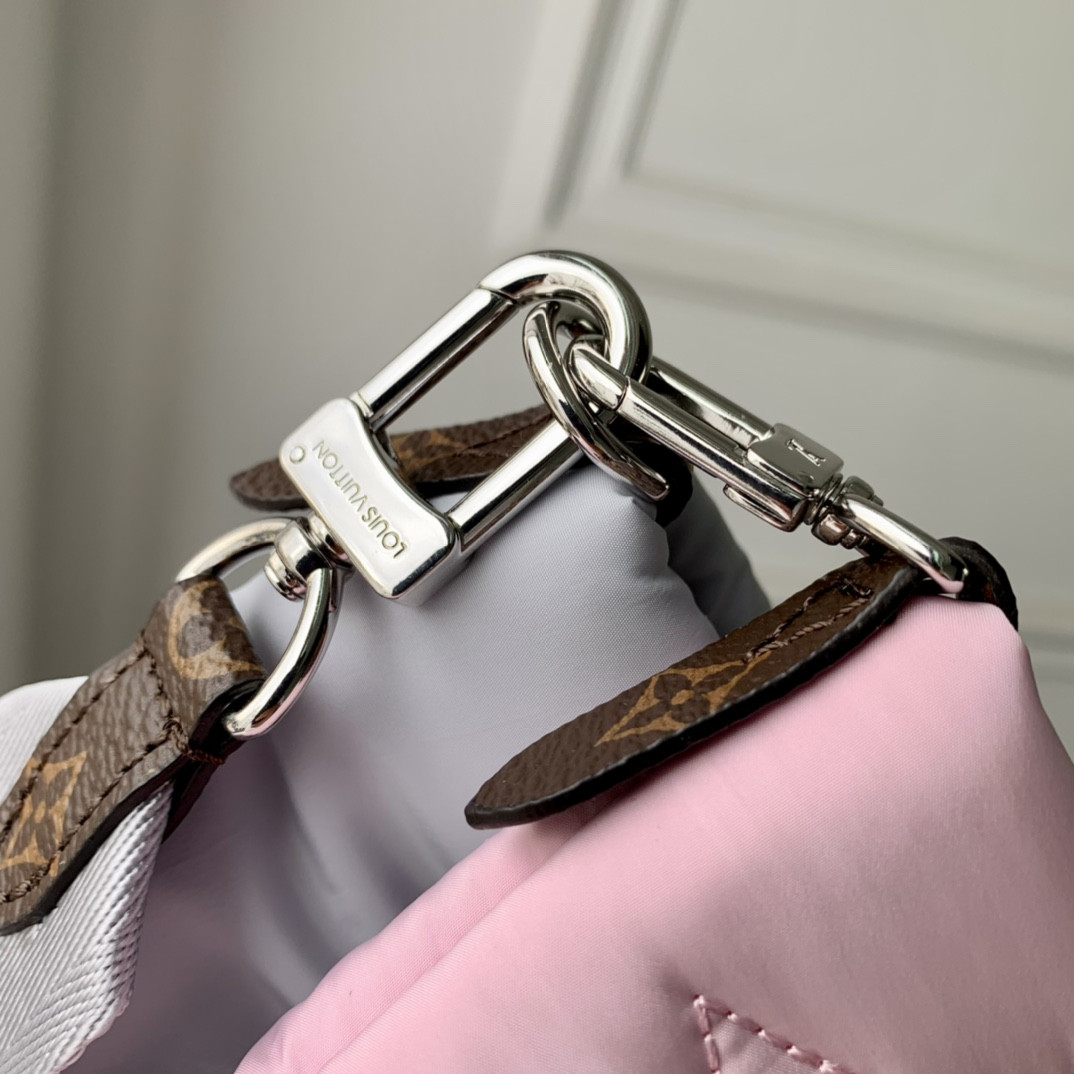 Louis Vuitton Maxi Multi Pochette Accessoires Bag