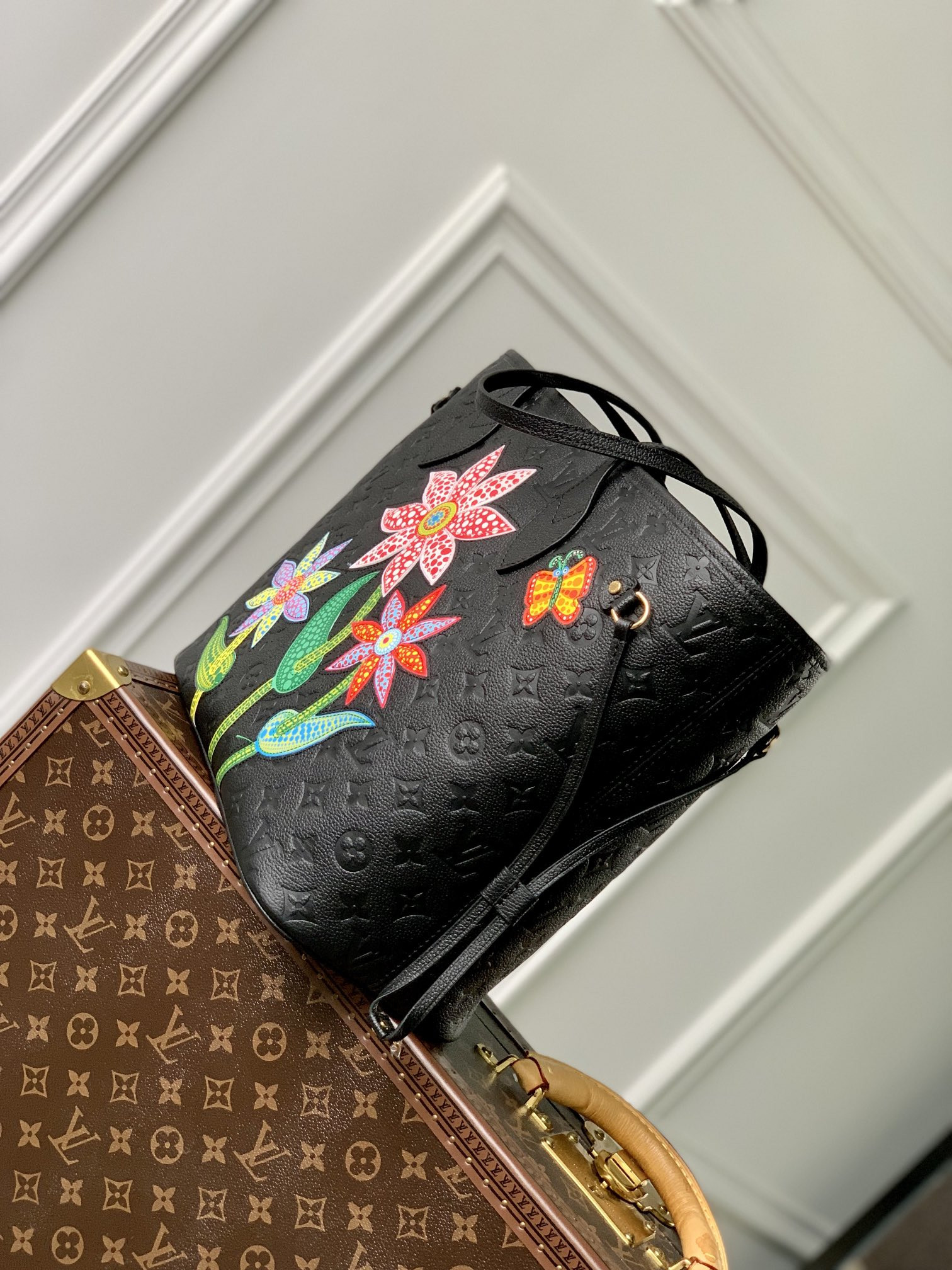 Louis Vuitton Neverfull Bag