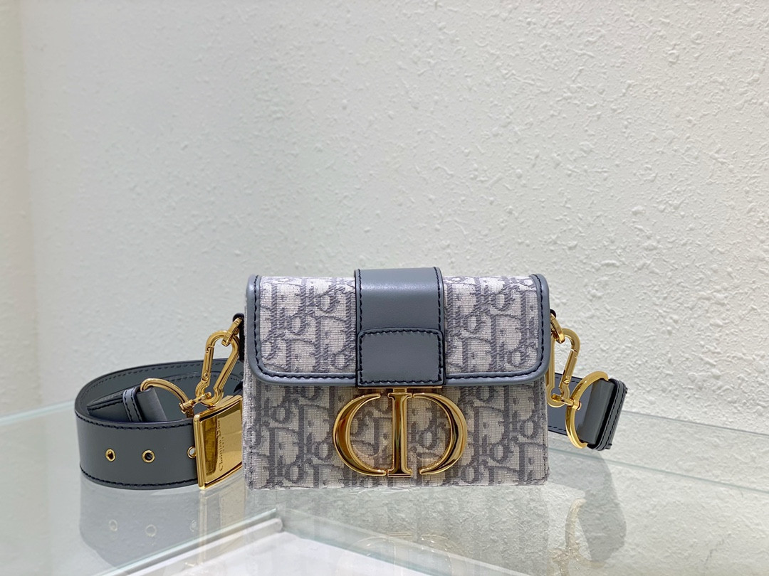 30 Montaigne Box Bag