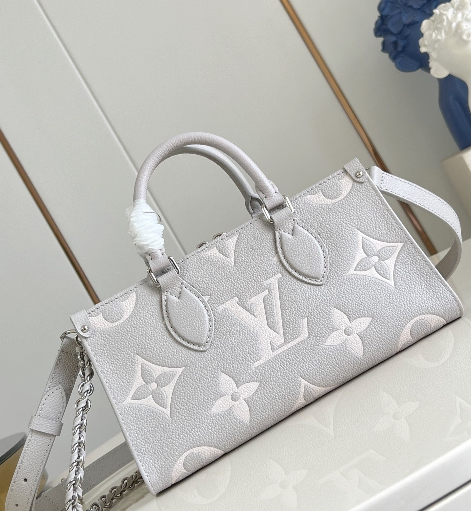 Louis Vuitton Onthego East West Handbag