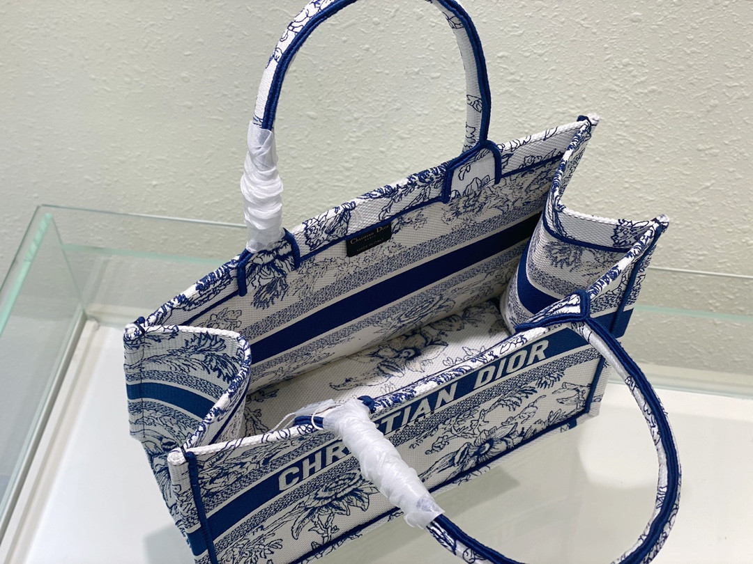 Medium Dior Book Tote