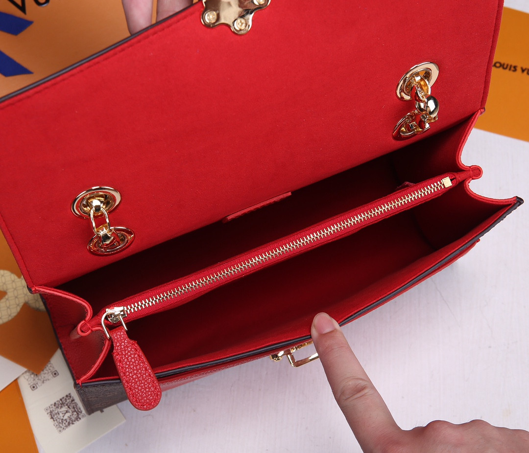 Louis Vuitton Victoire Bag