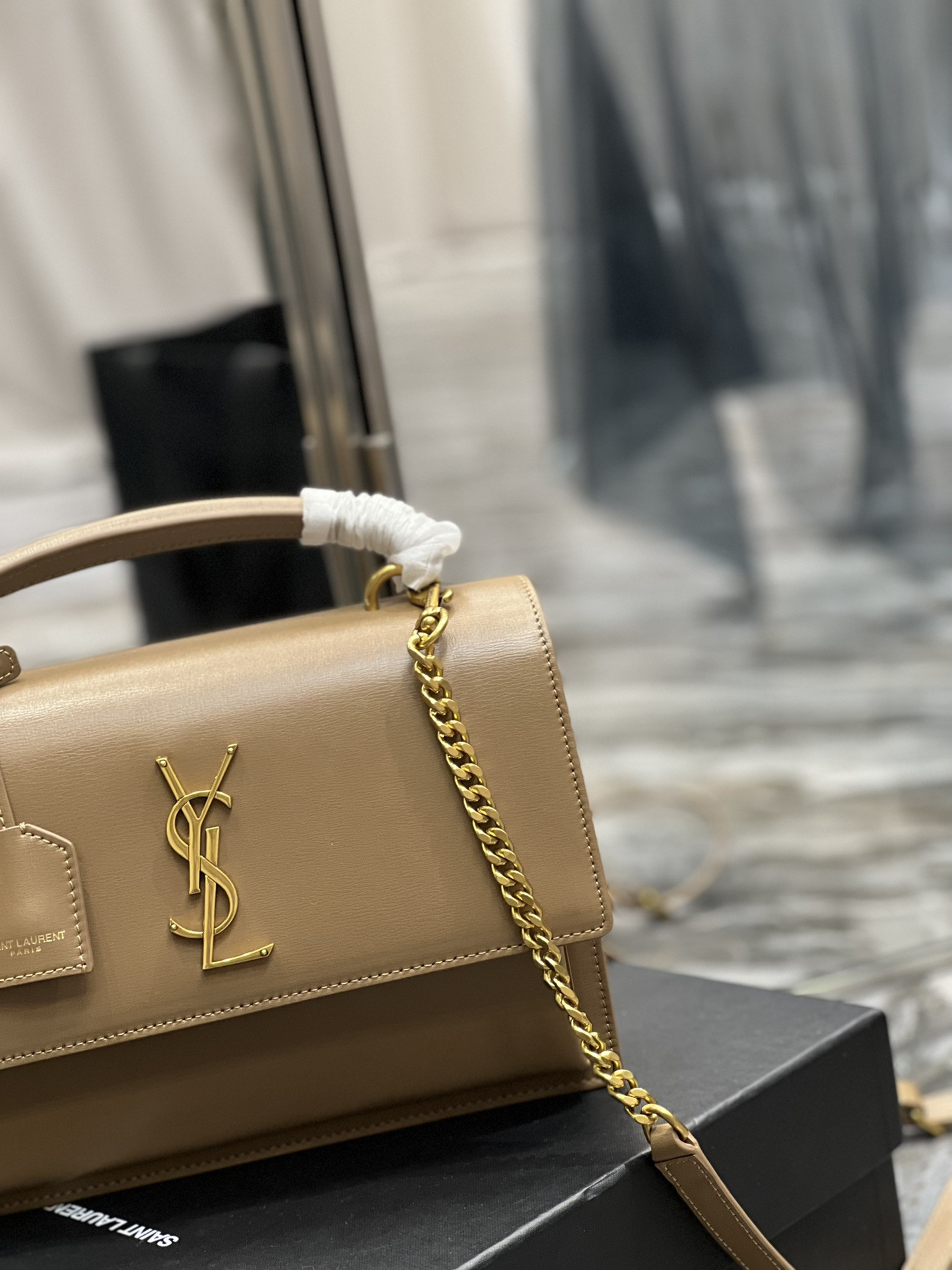Ysl Sunset Medium Top Handle In Smooth Leather