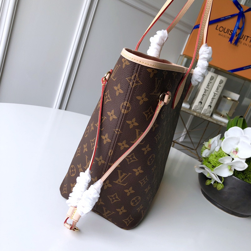 Louis Vuitton Neverfull Bag