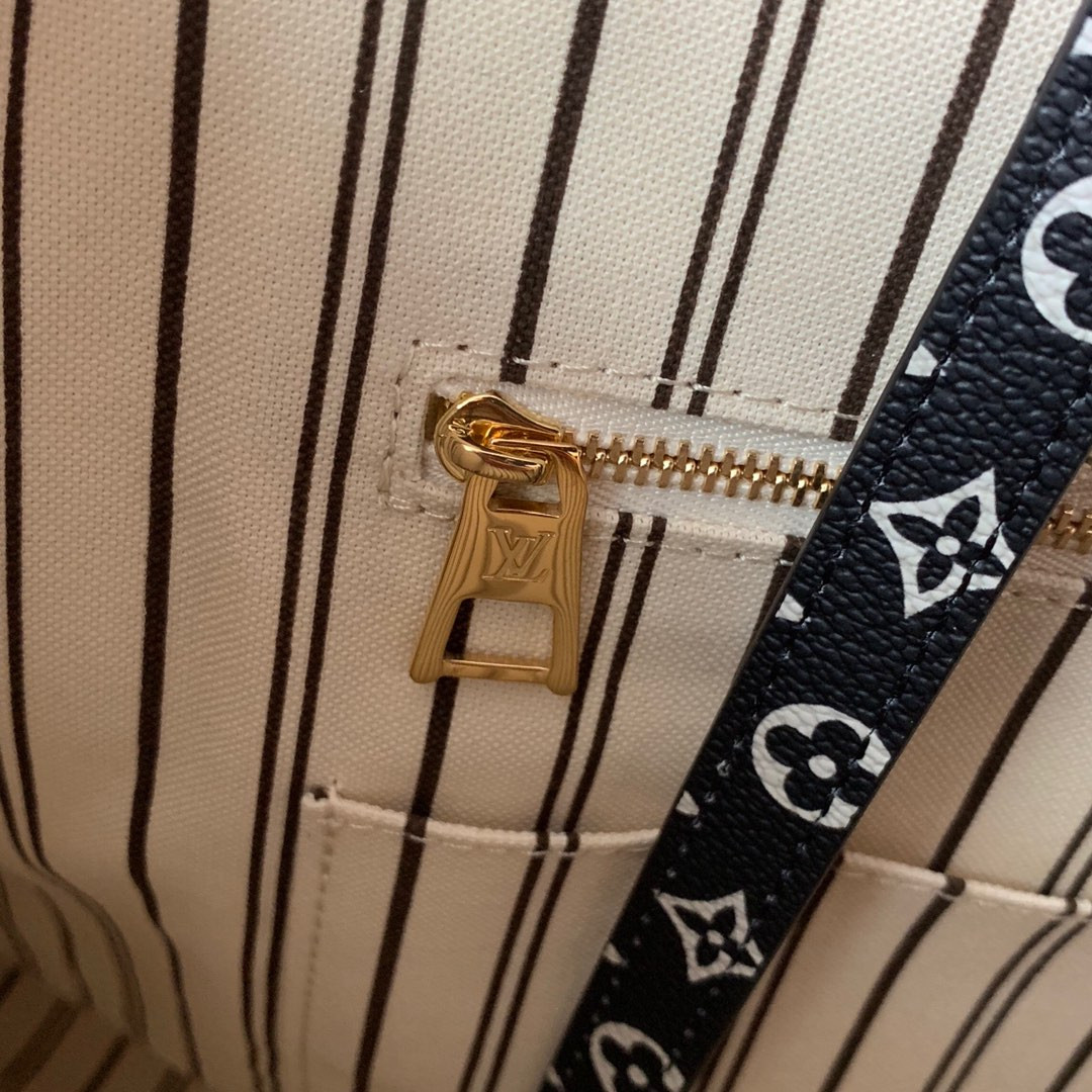 Louis Vuitton Onthego Bag