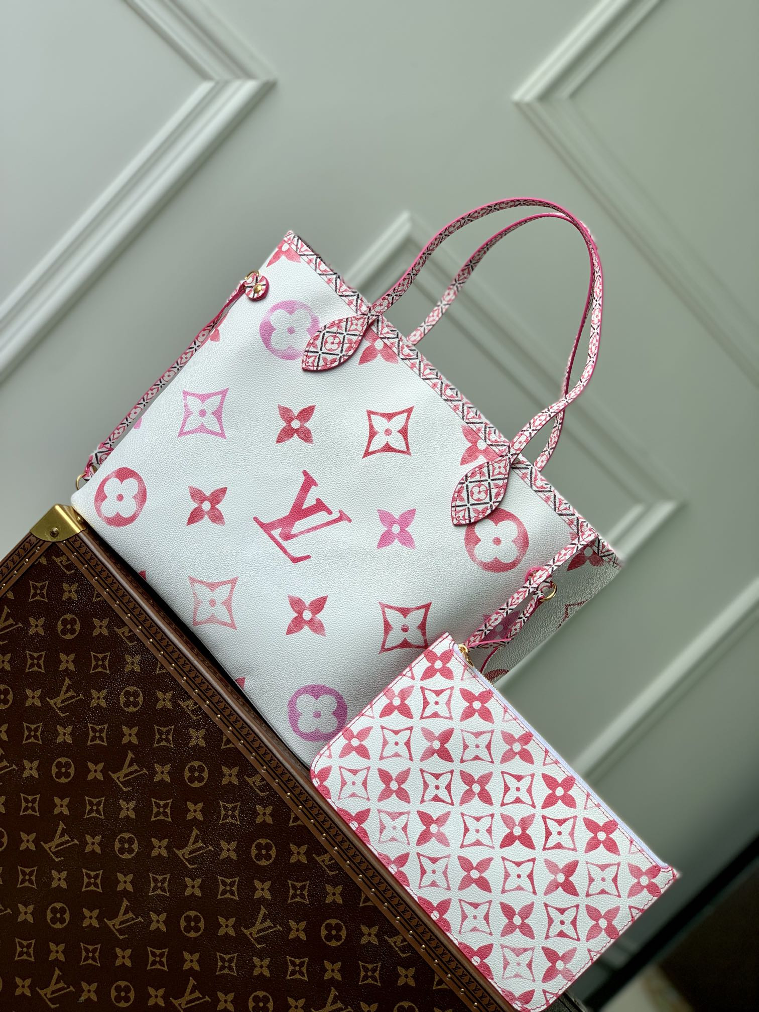 Louis Vuitton Neverfull Bag