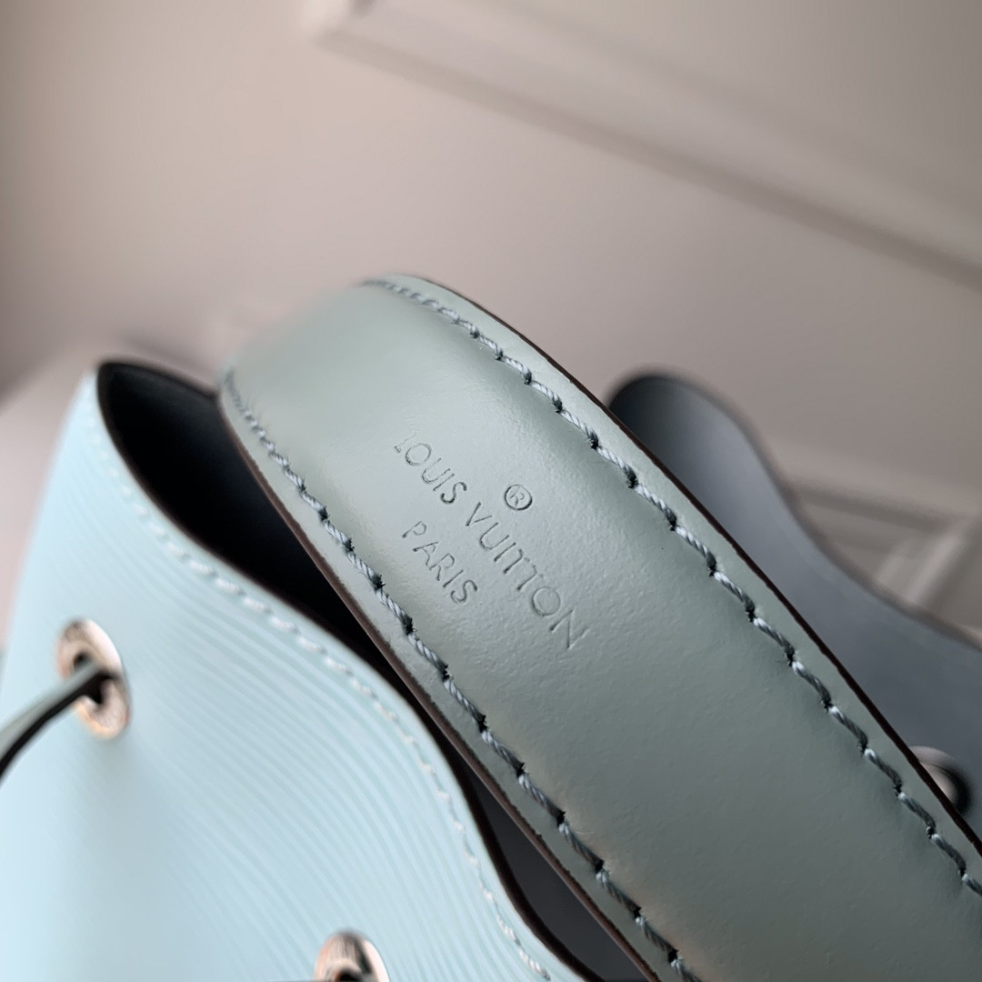 Louis Vuitton Néonoé Bag