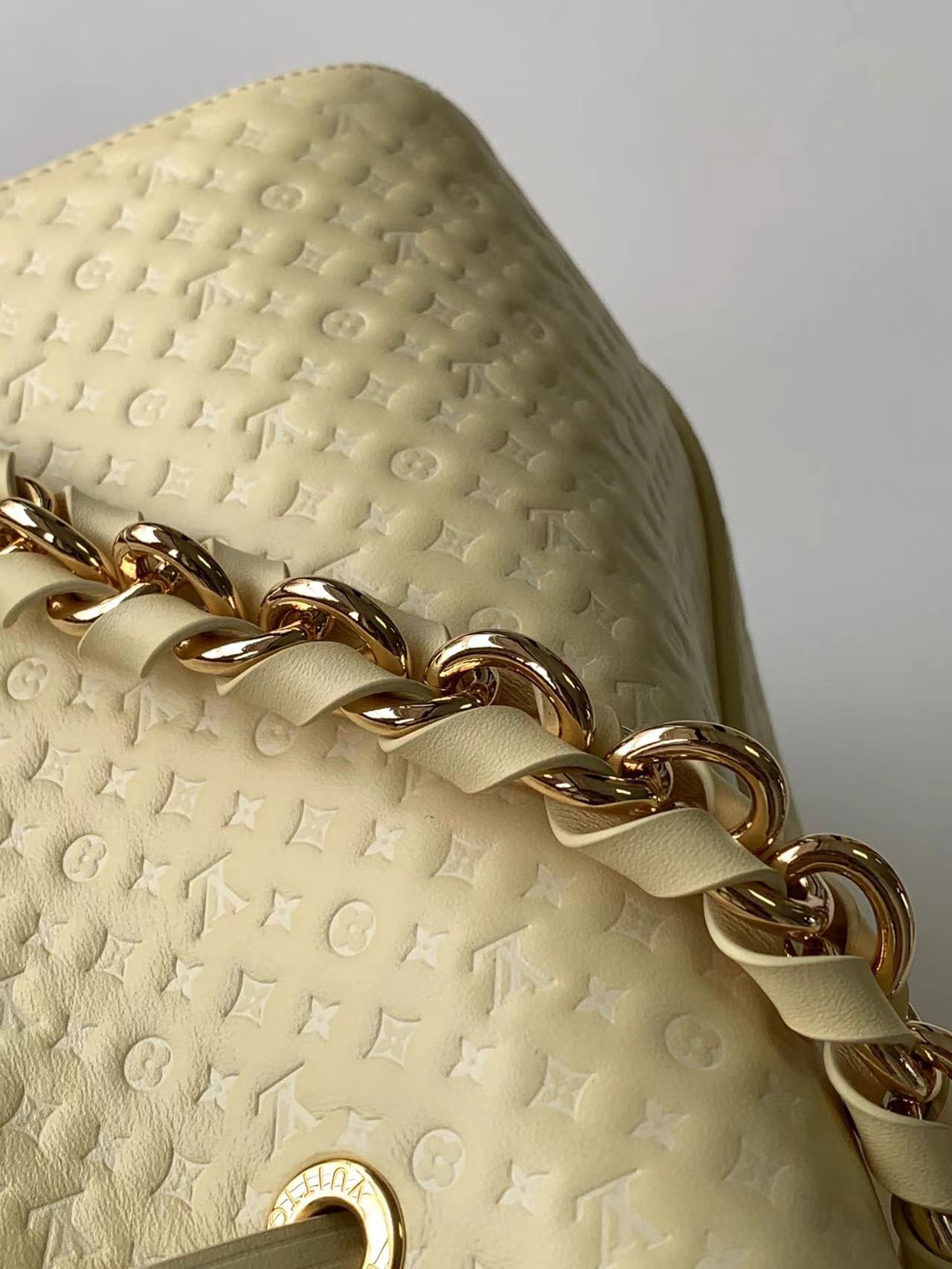 Louis Vuitton Néonoé Bag