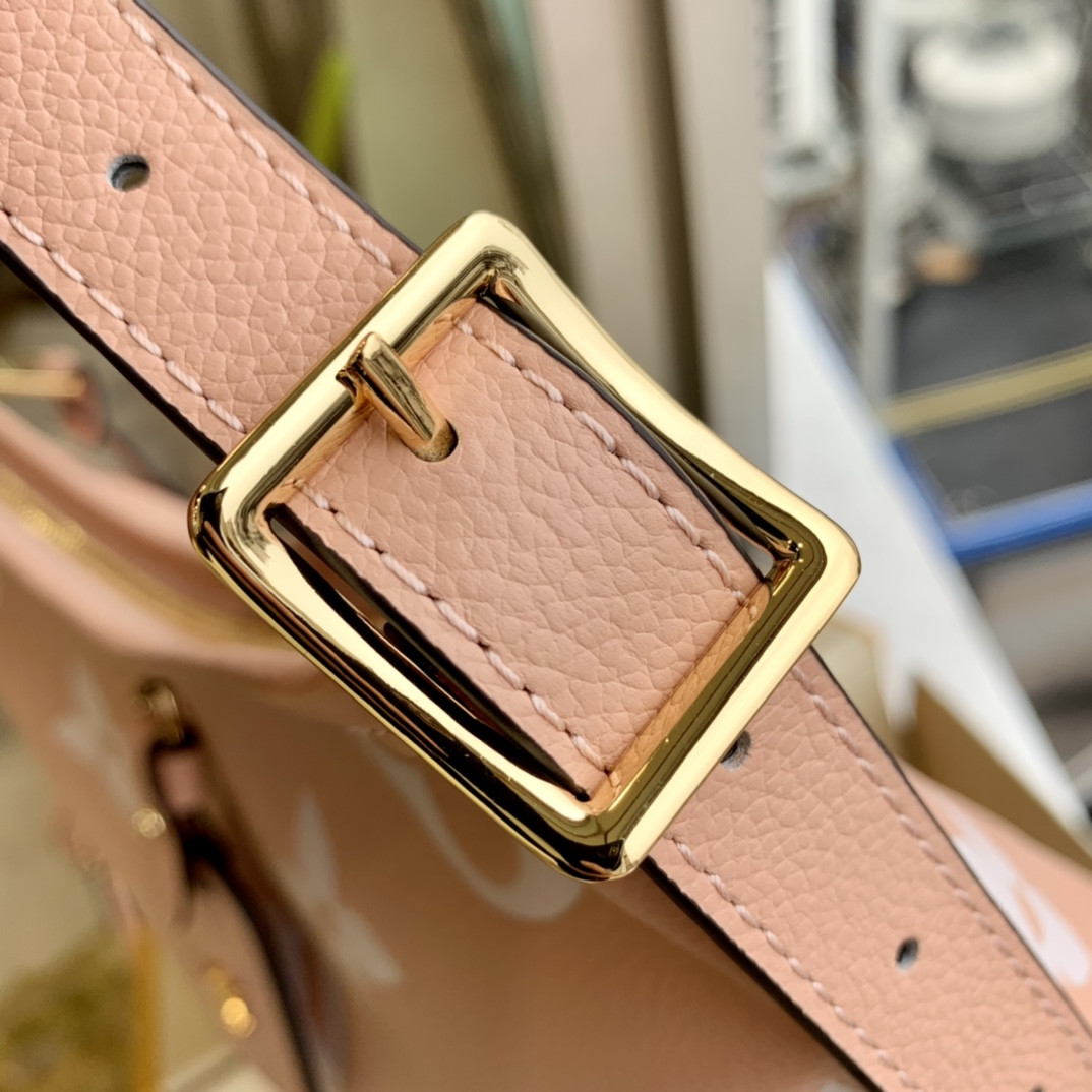 Louis Vuitton Carryall Bag