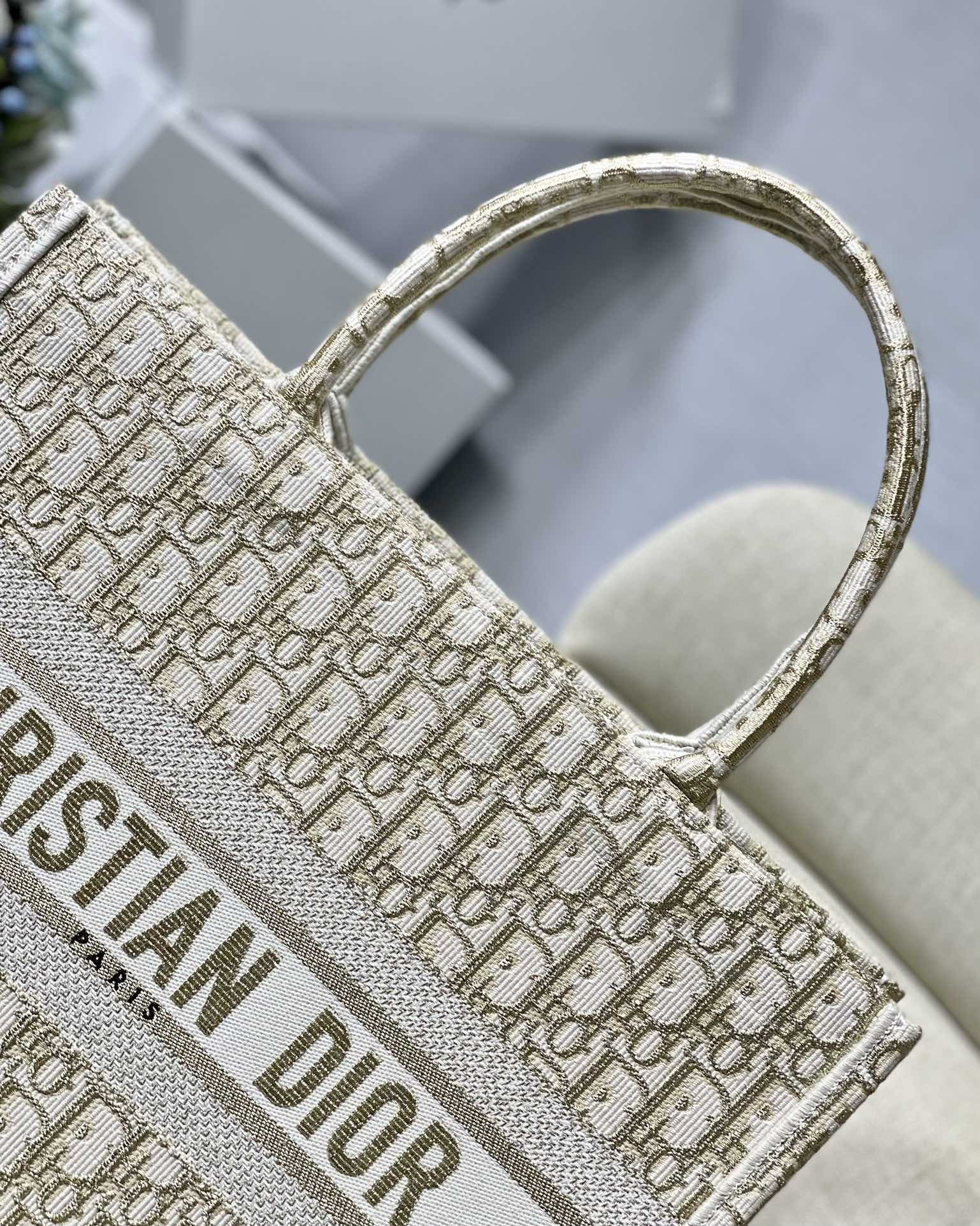 Medium Dior Book Tote