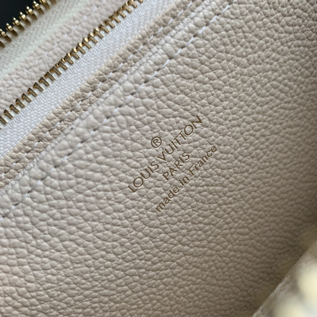 Louis Vuitton Zippy Bag