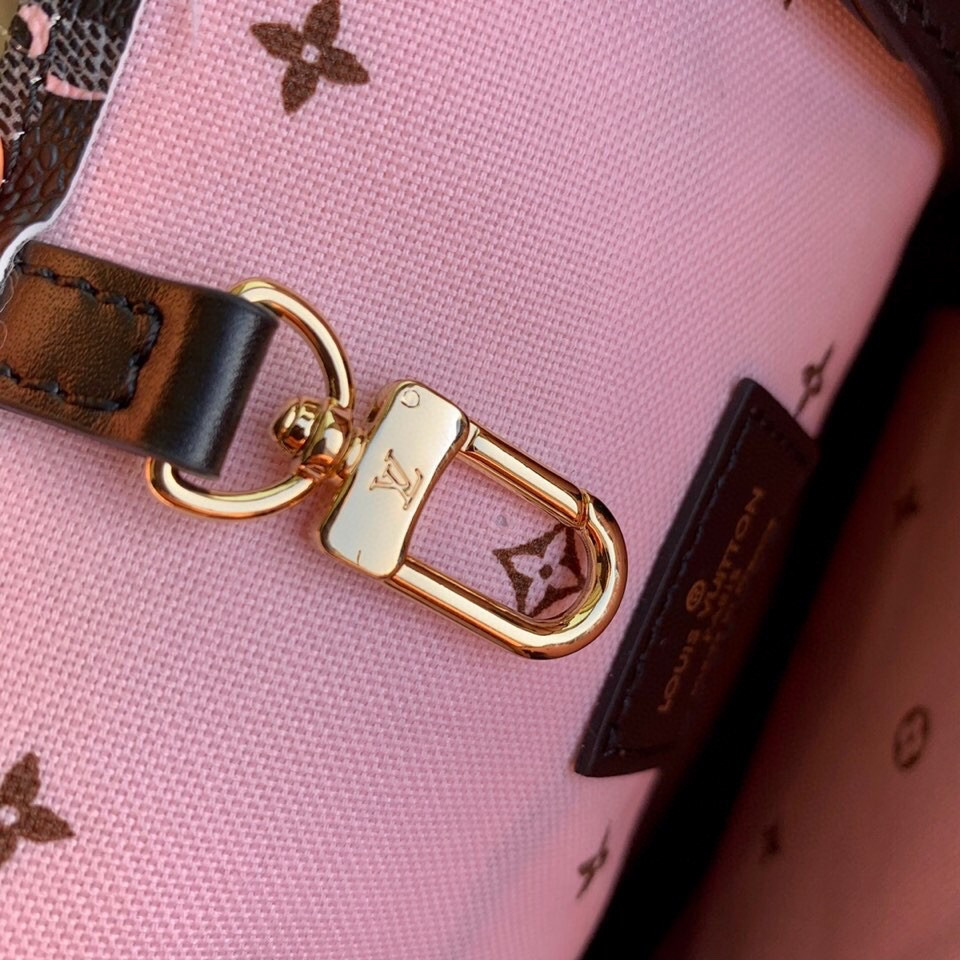 Louis Vuitton Onthego Bag