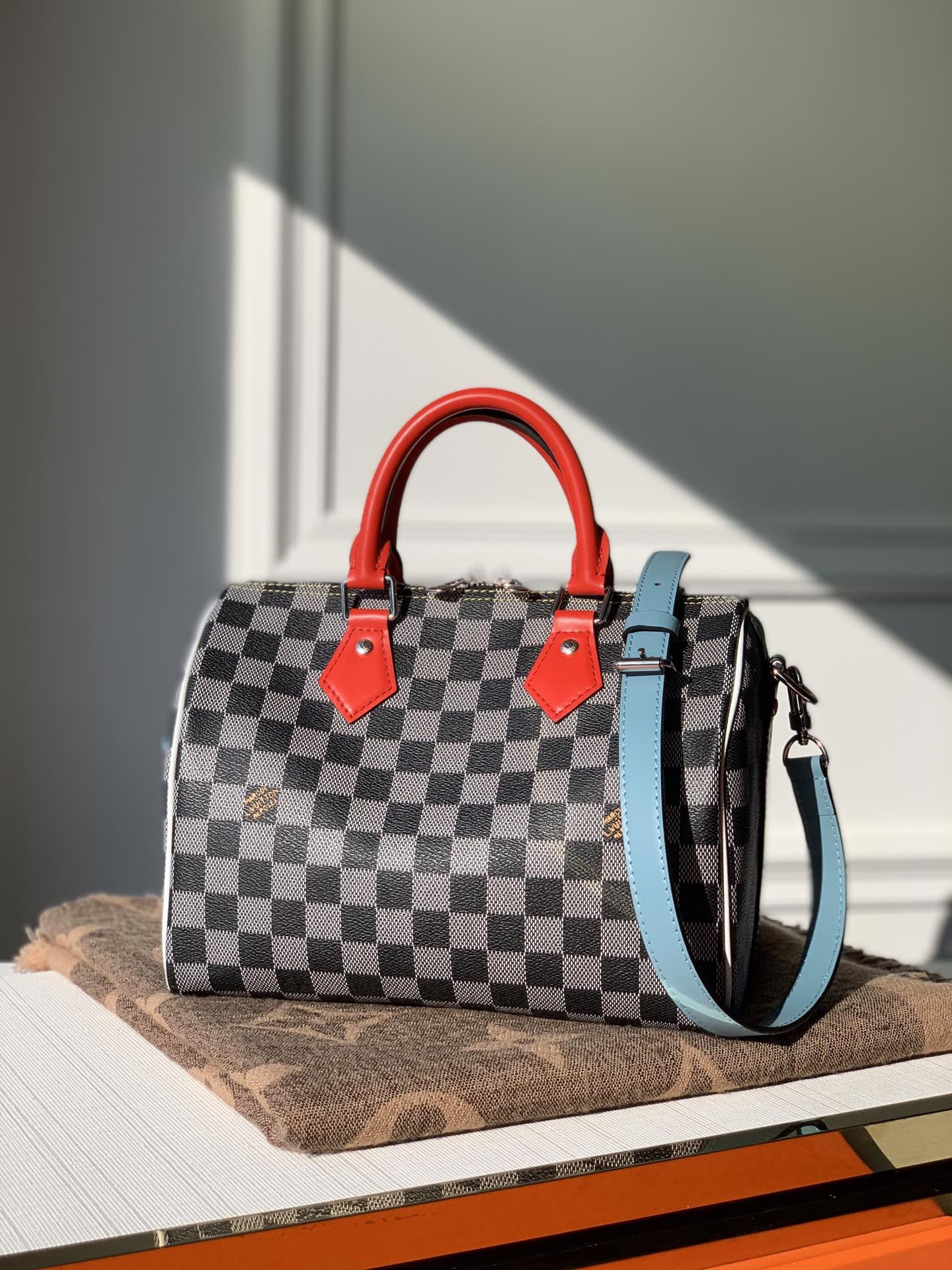 Louis Vuitton Speedy Bandoulière Bag