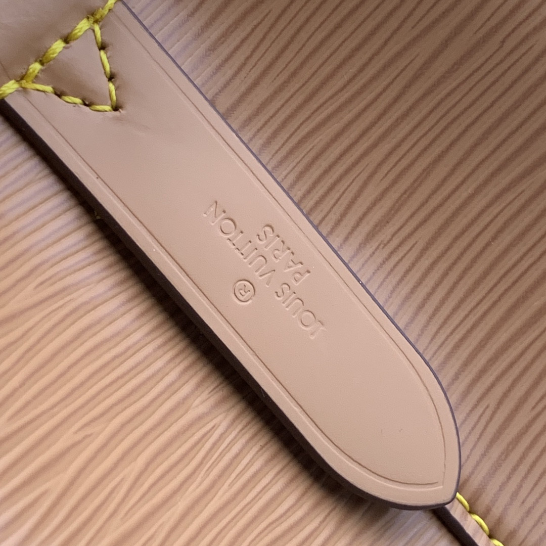 Louis Vuitton Néonoé Bag