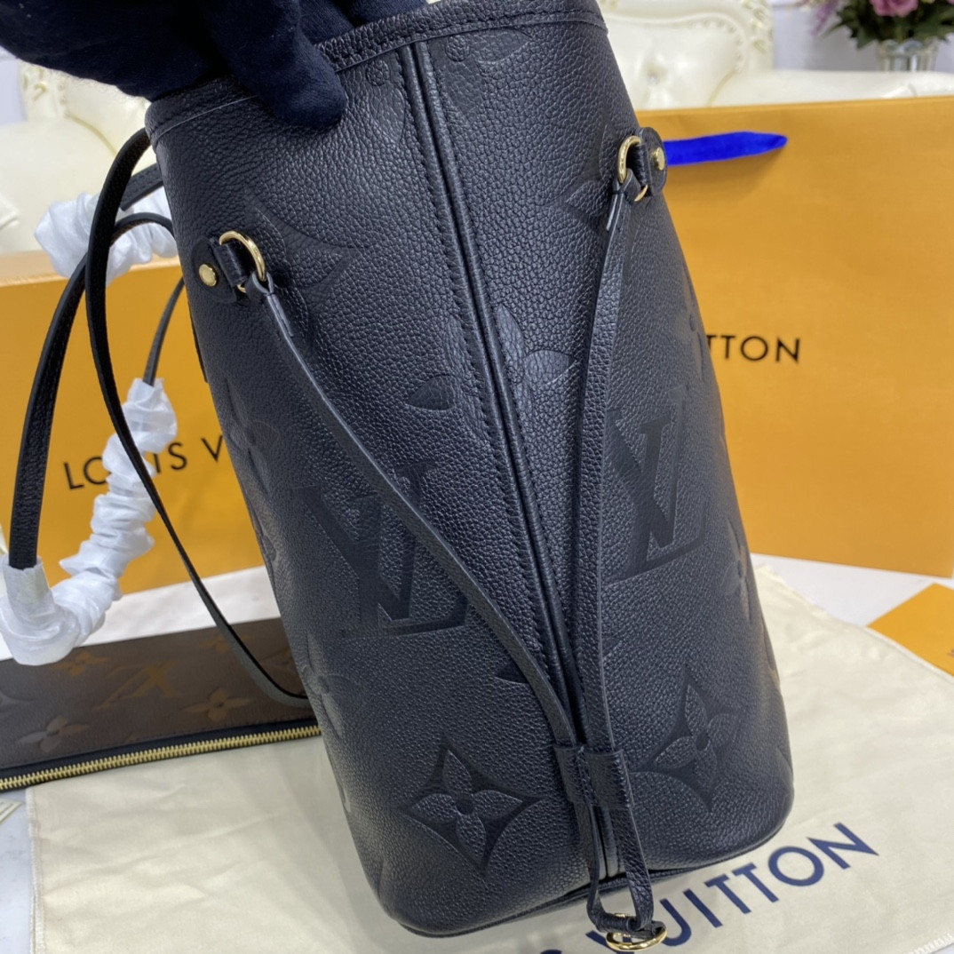 Louis Vuitton Neverfull Bag