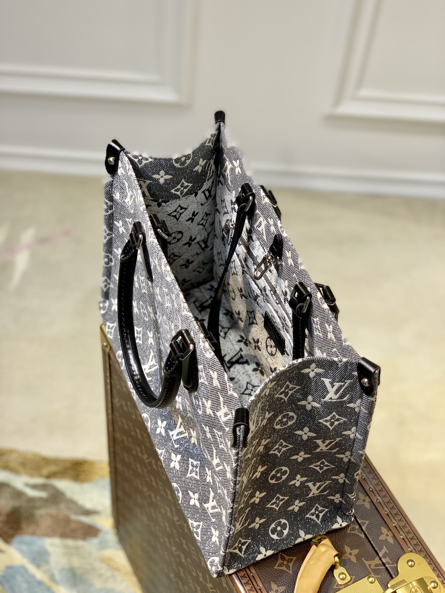 Louis Vuitton Onthego Bag