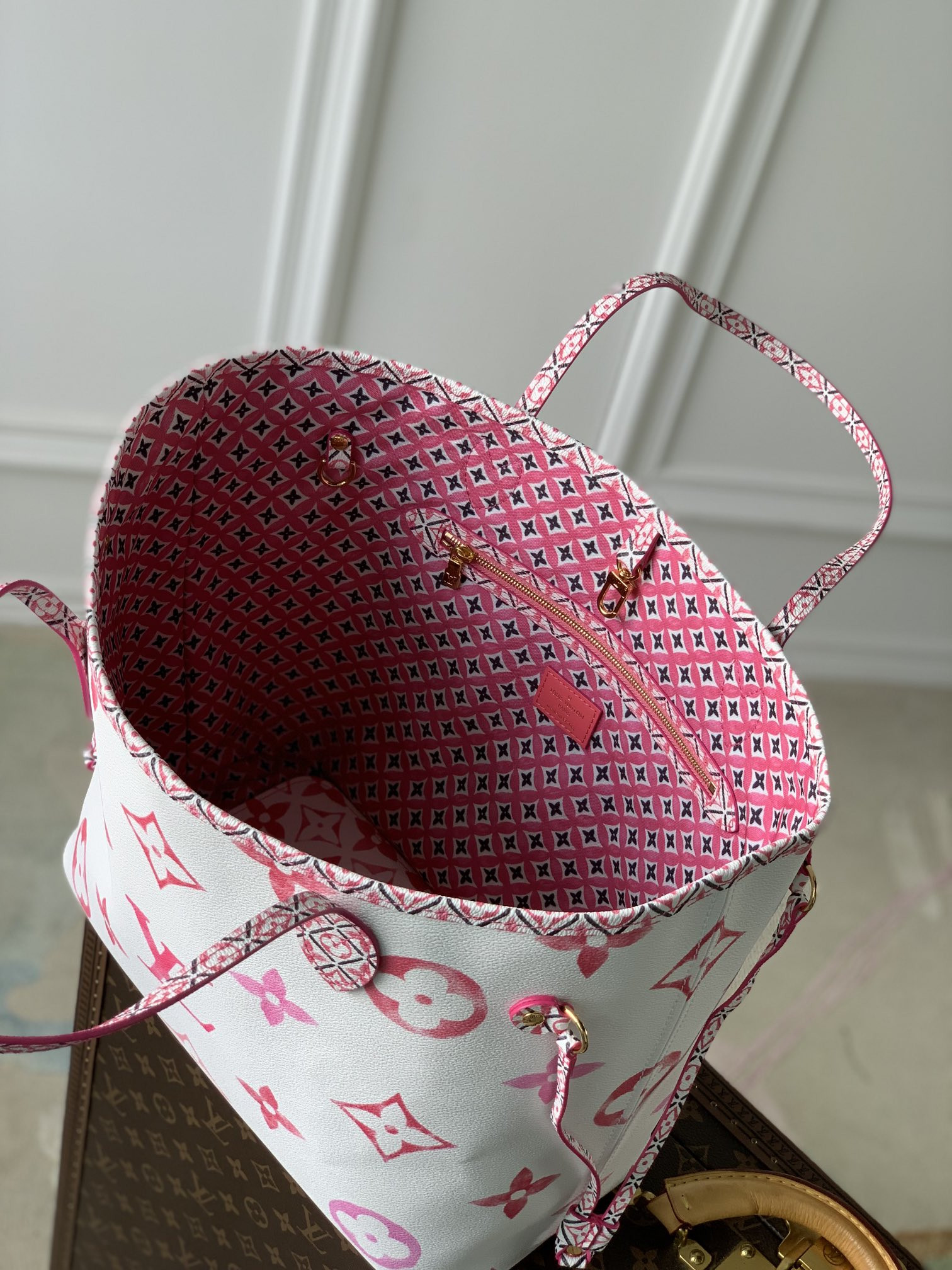 Louis Vuitton Neverfull Bag