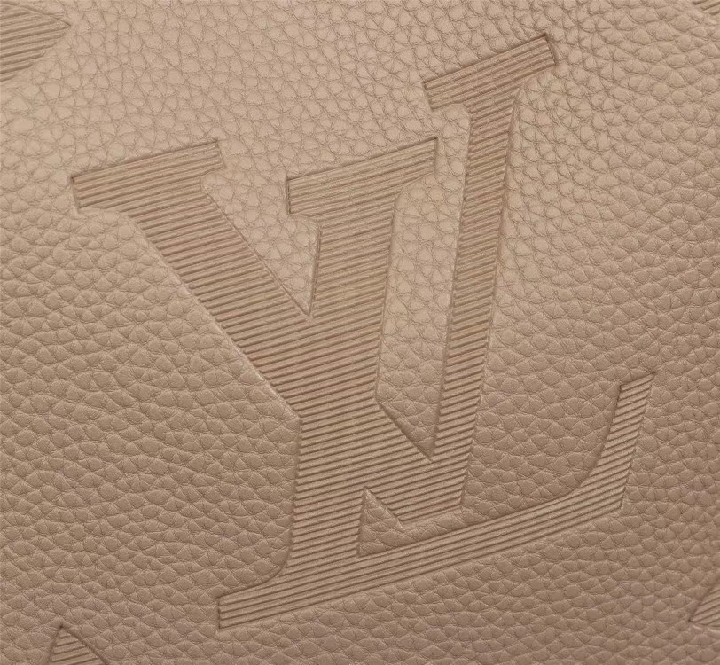 Louis Vuitton Artsy Bag