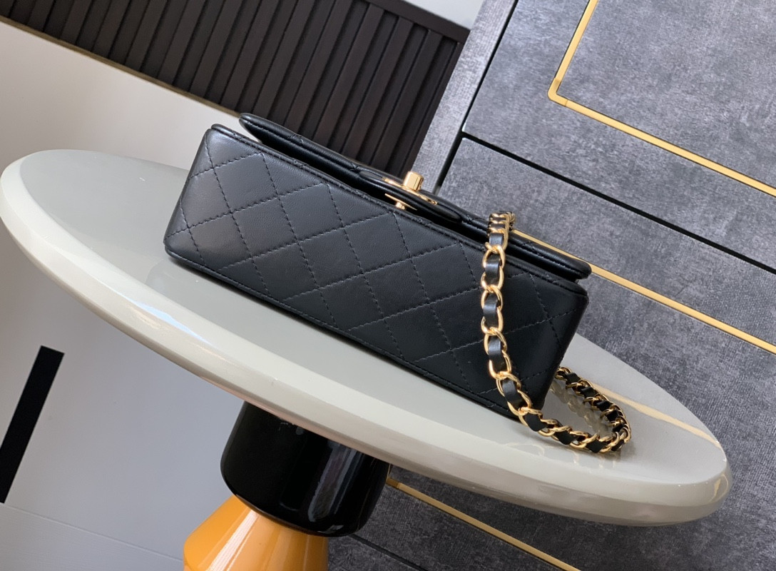 Chanel Cf Bag 20cm