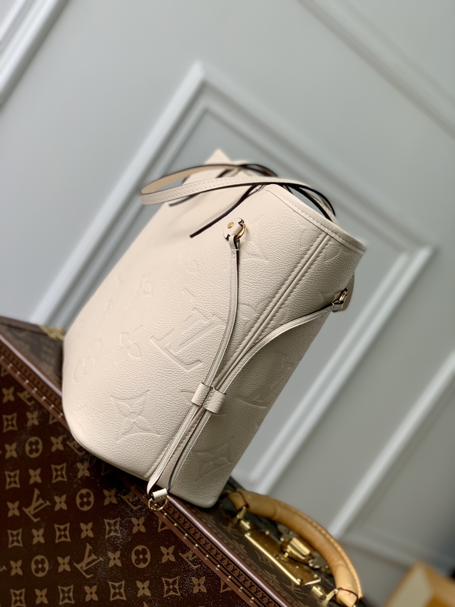Louis Vuitton Neverfull Bag