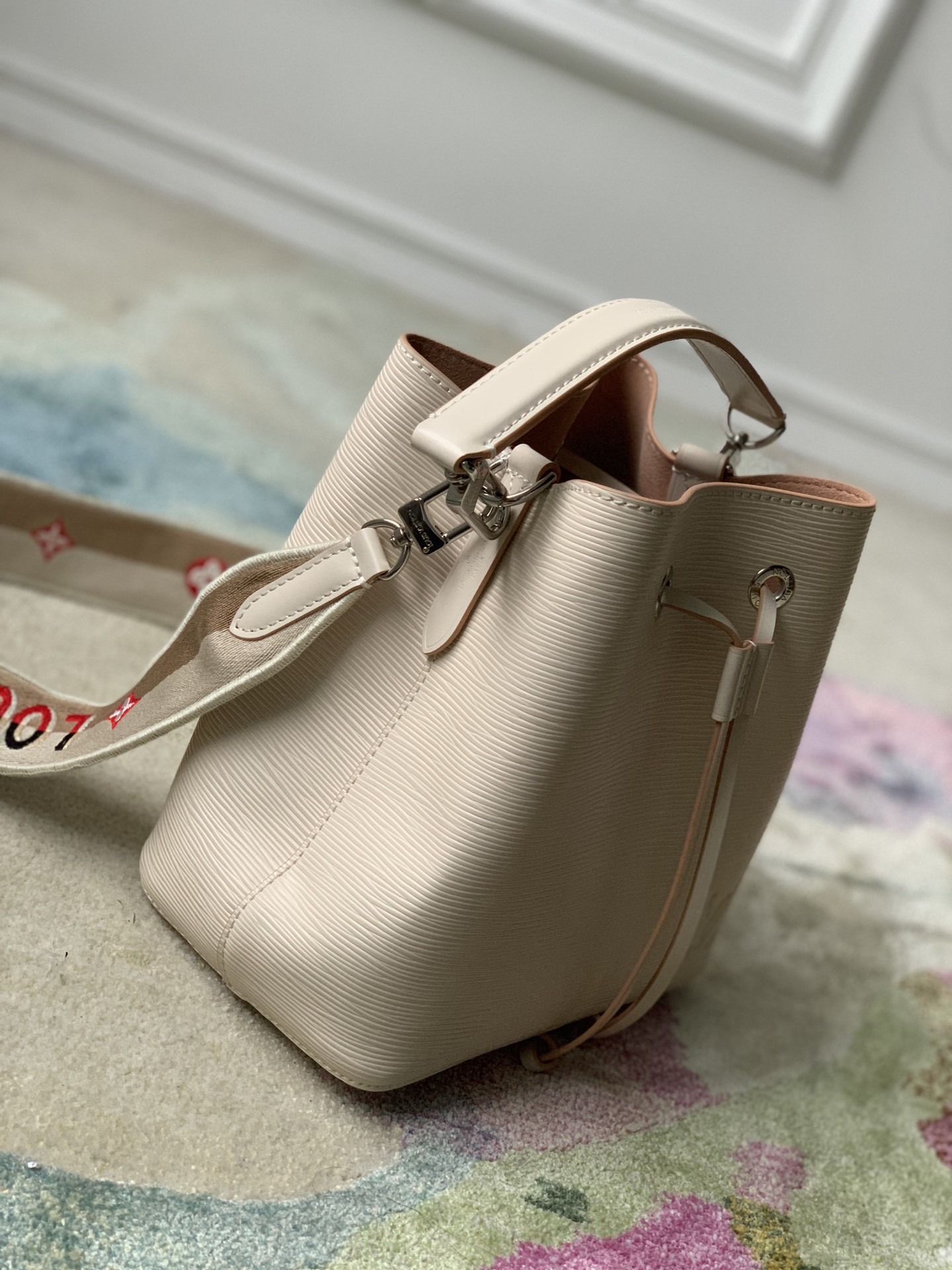 Louis Vuitton Néonoé Bag