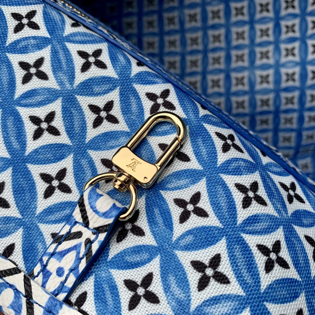 Louis Vuitton Neverfull Bag