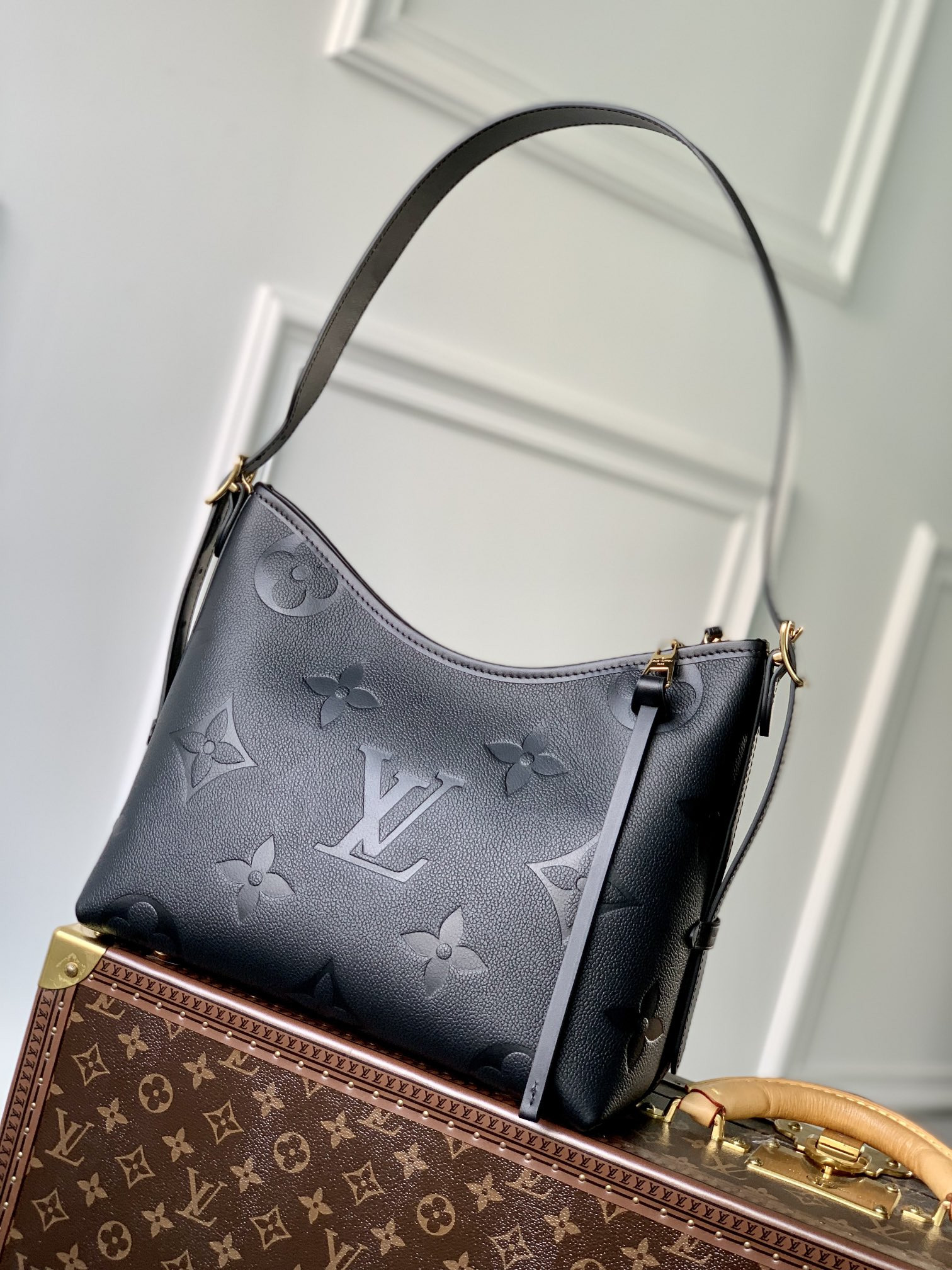 Louis Vuitton Carryall Bag