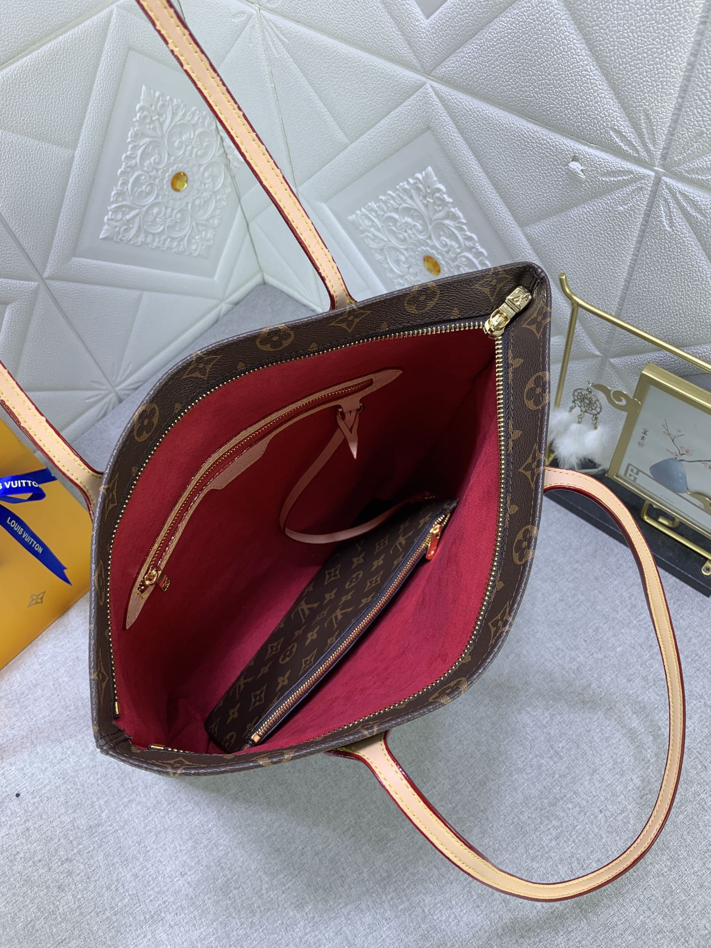 Louis Vuitton Carry It| Bag