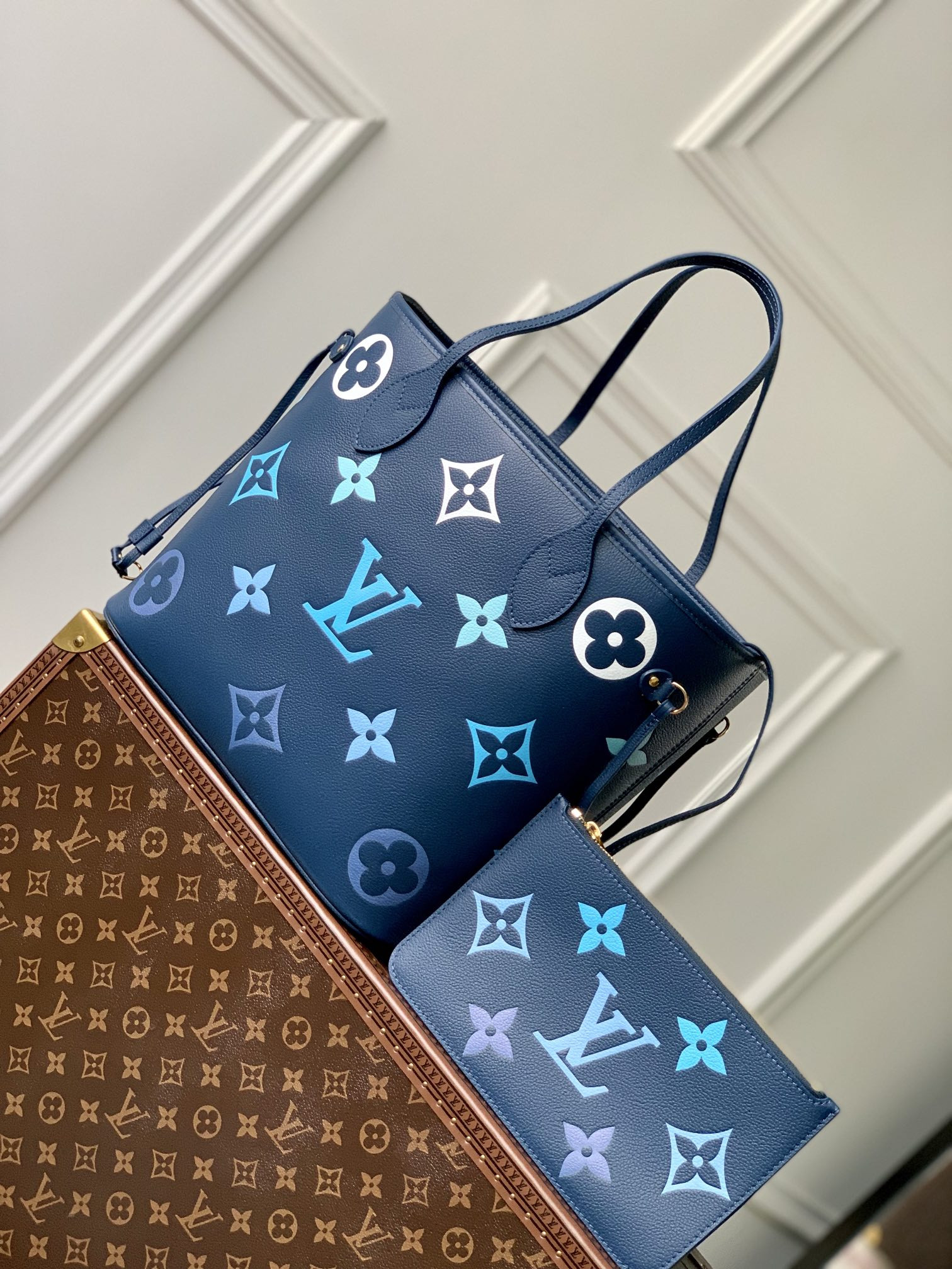 Louis Vuitton Neverfull Bag