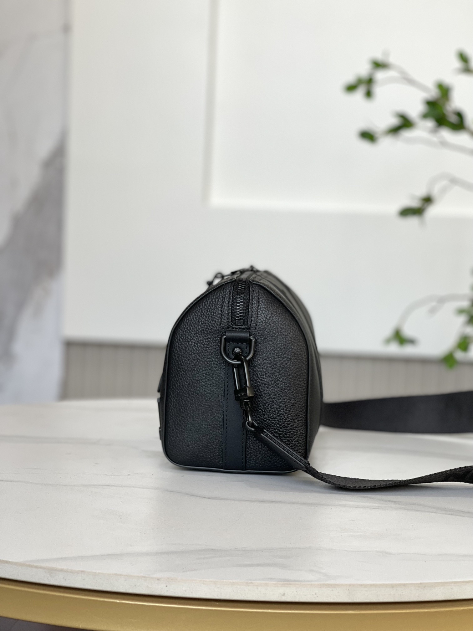 Louis Vuitton Speedy Bandoulière 25 Bag