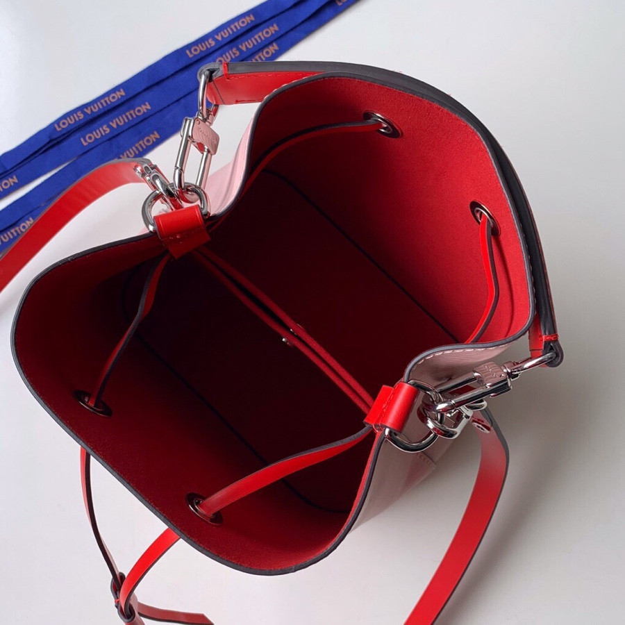 Louis Vuitton Néonoé Bag