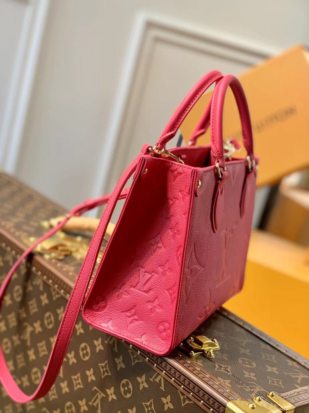 Louis Vuitton Onthego Bag