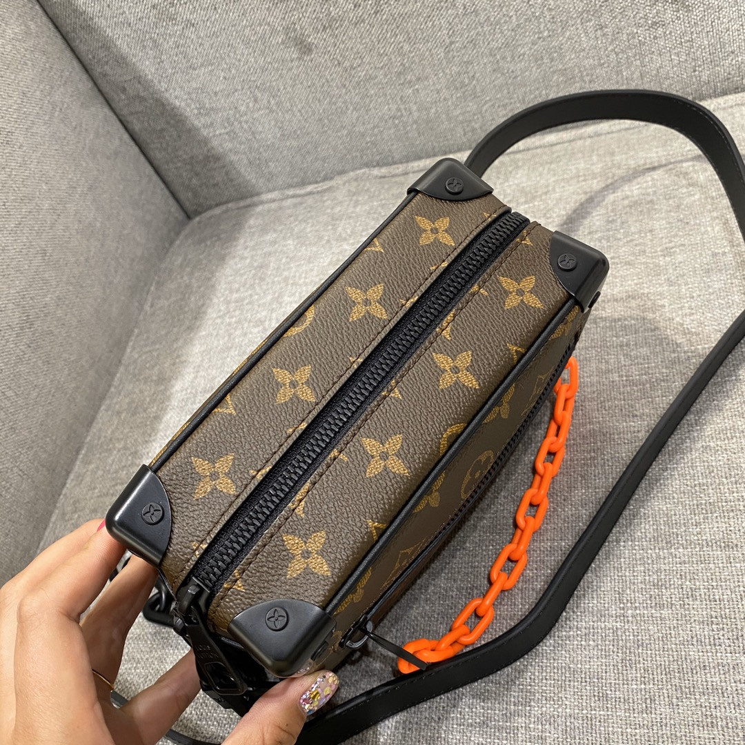 Lv Soft Trunk