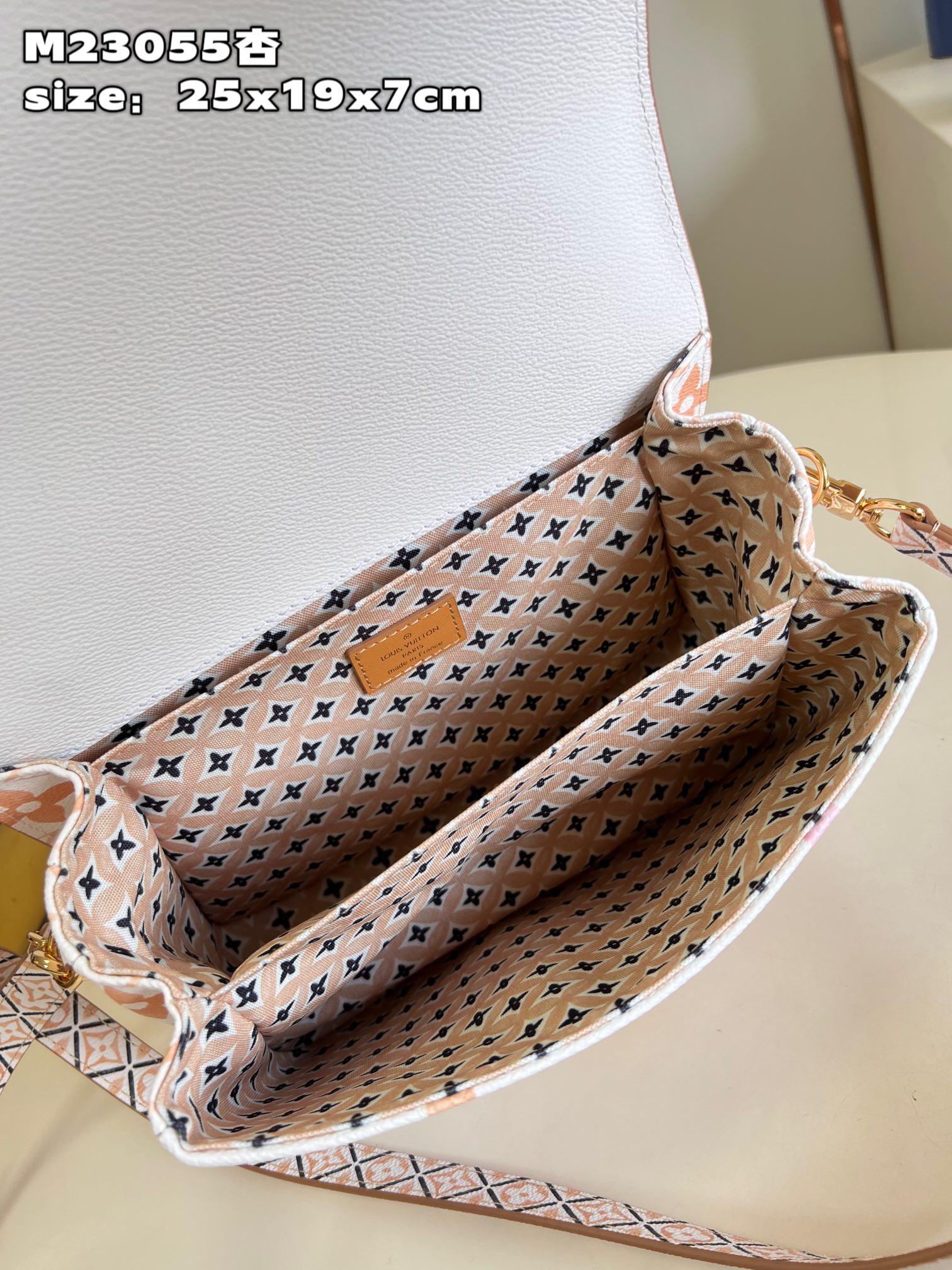 Louis Vuitton Pochette Metis Bag