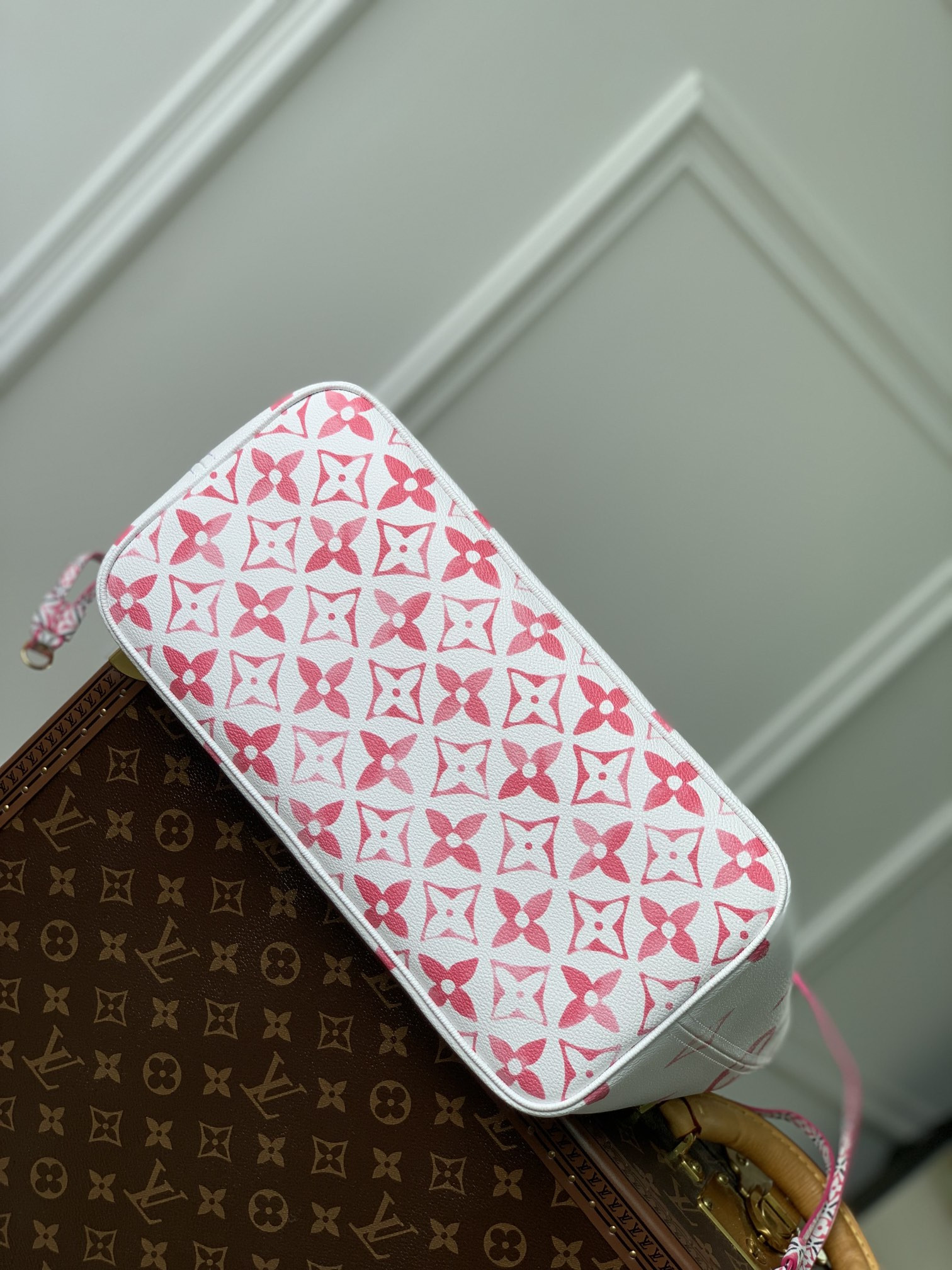 Louis Vuitton Neverfull Bag