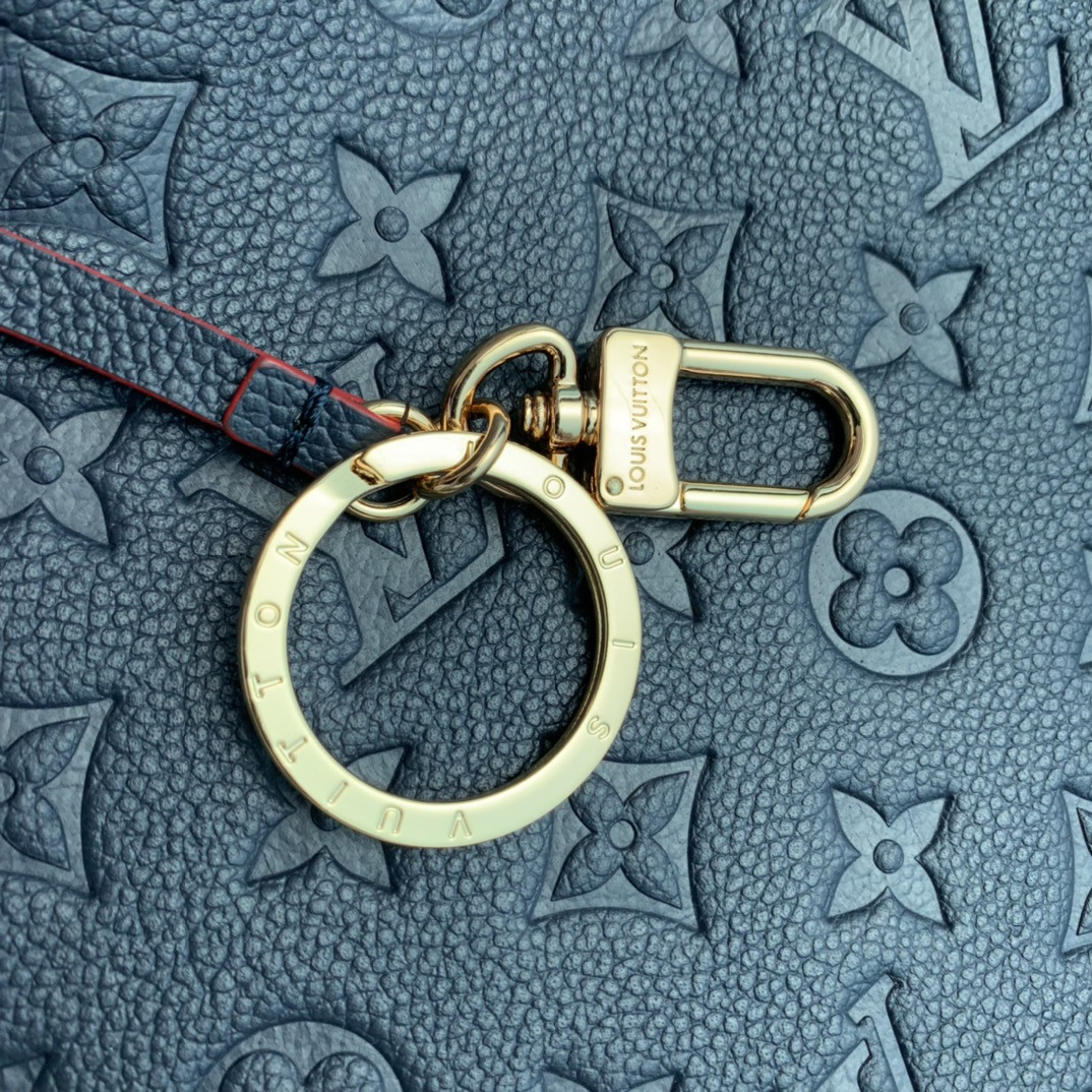 Louis Vuitton Artsy Bag