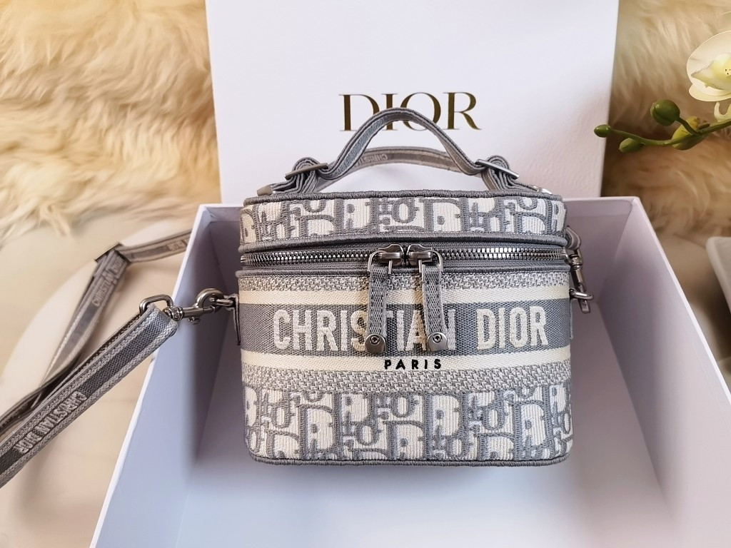 Dior travel Vanity