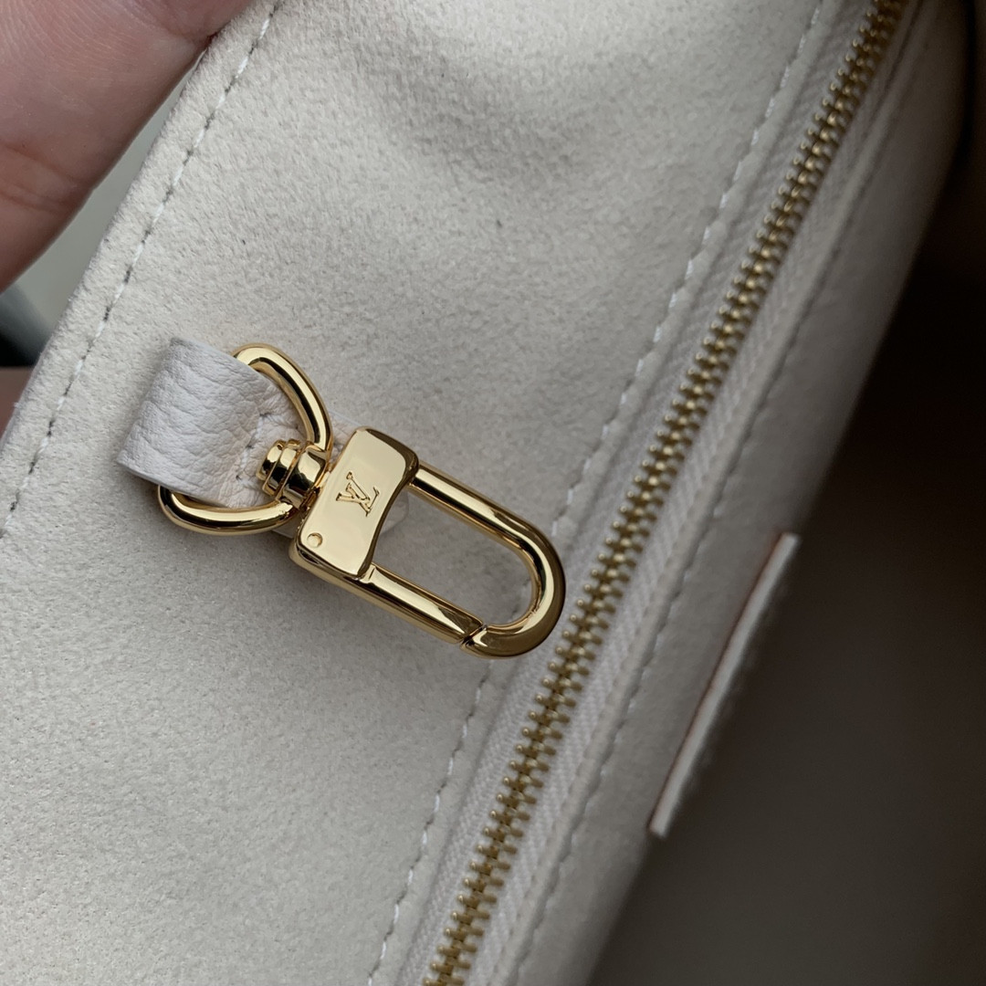 Louis Vuitton Onthego Bag