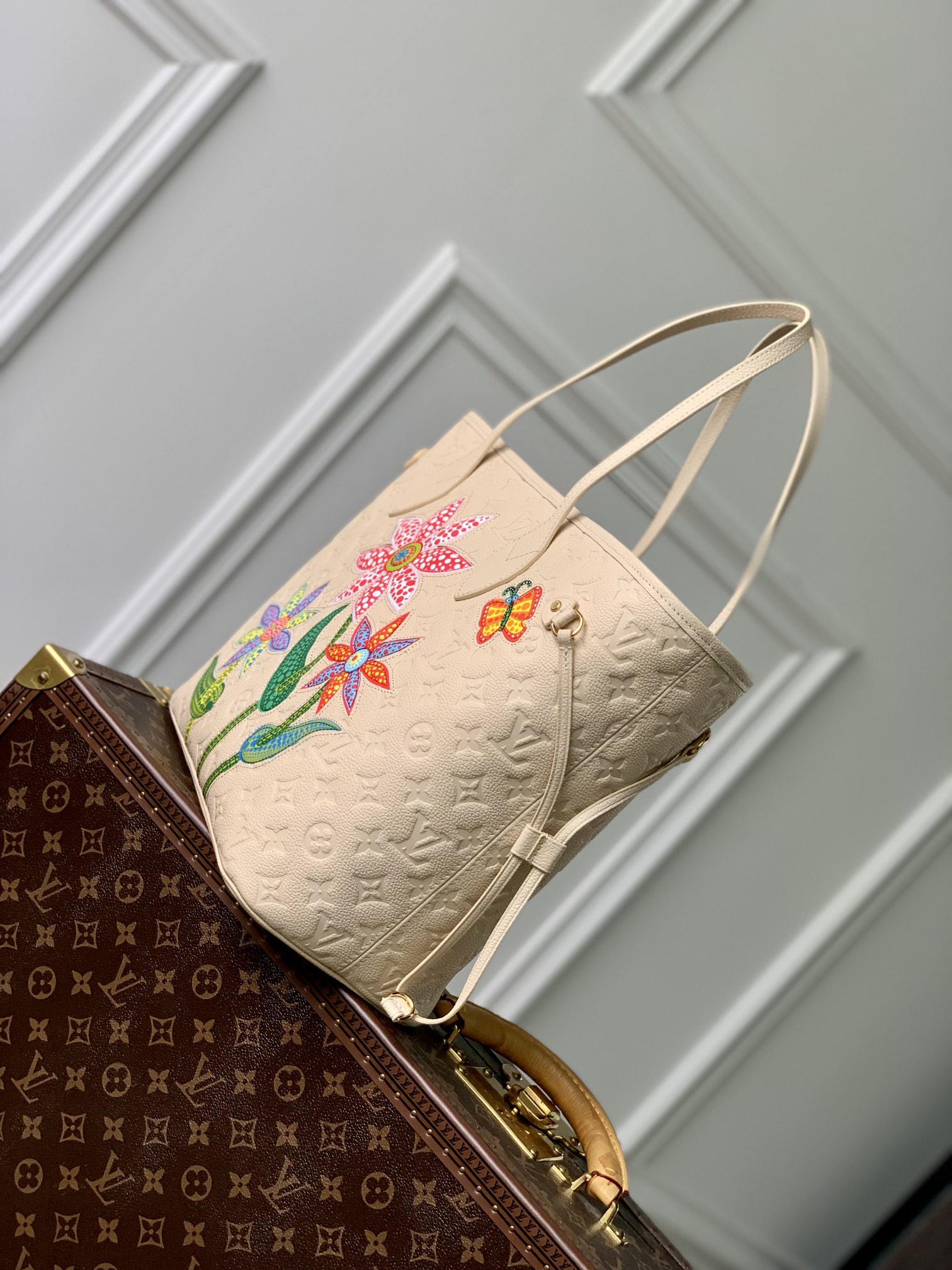 Louis Vuitton Neverfull Bag