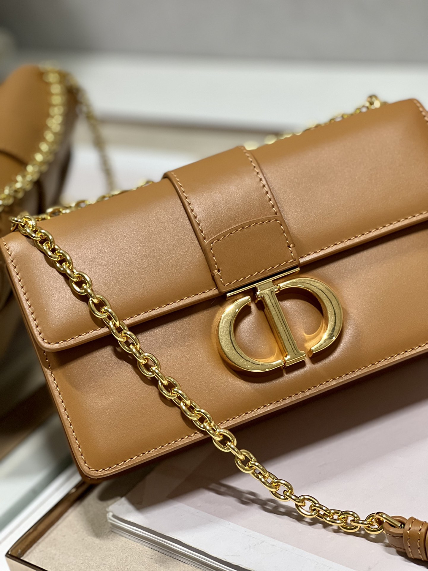 30 Montaigne East-west Bag With Chain