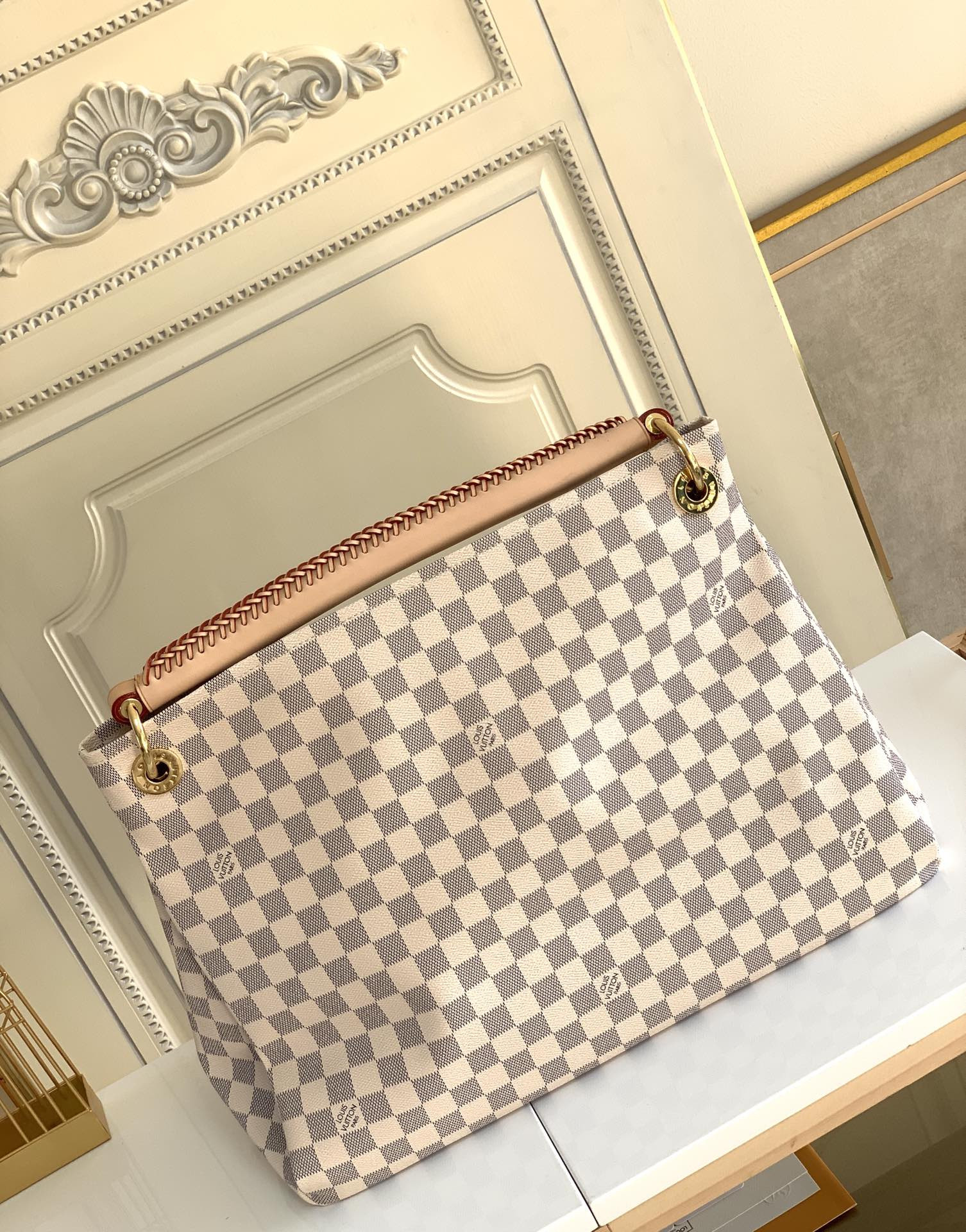 Louis Vuitton Artsy Bag