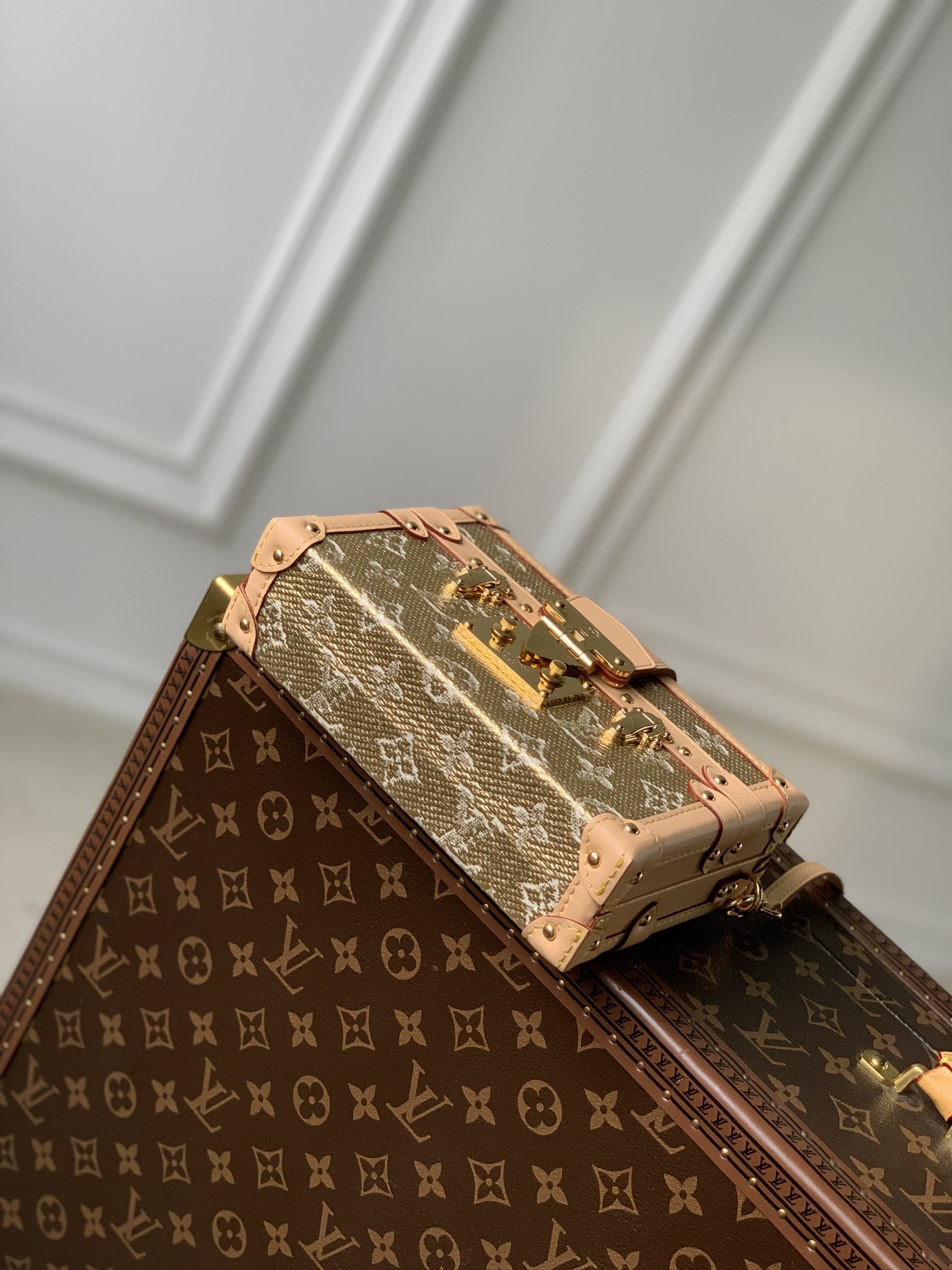 Louis Vuitton Petit Malle Bag
