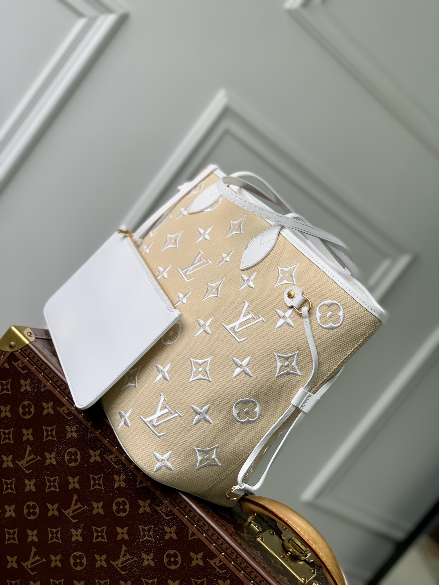 Louis Vuitton Neverfull Bag
